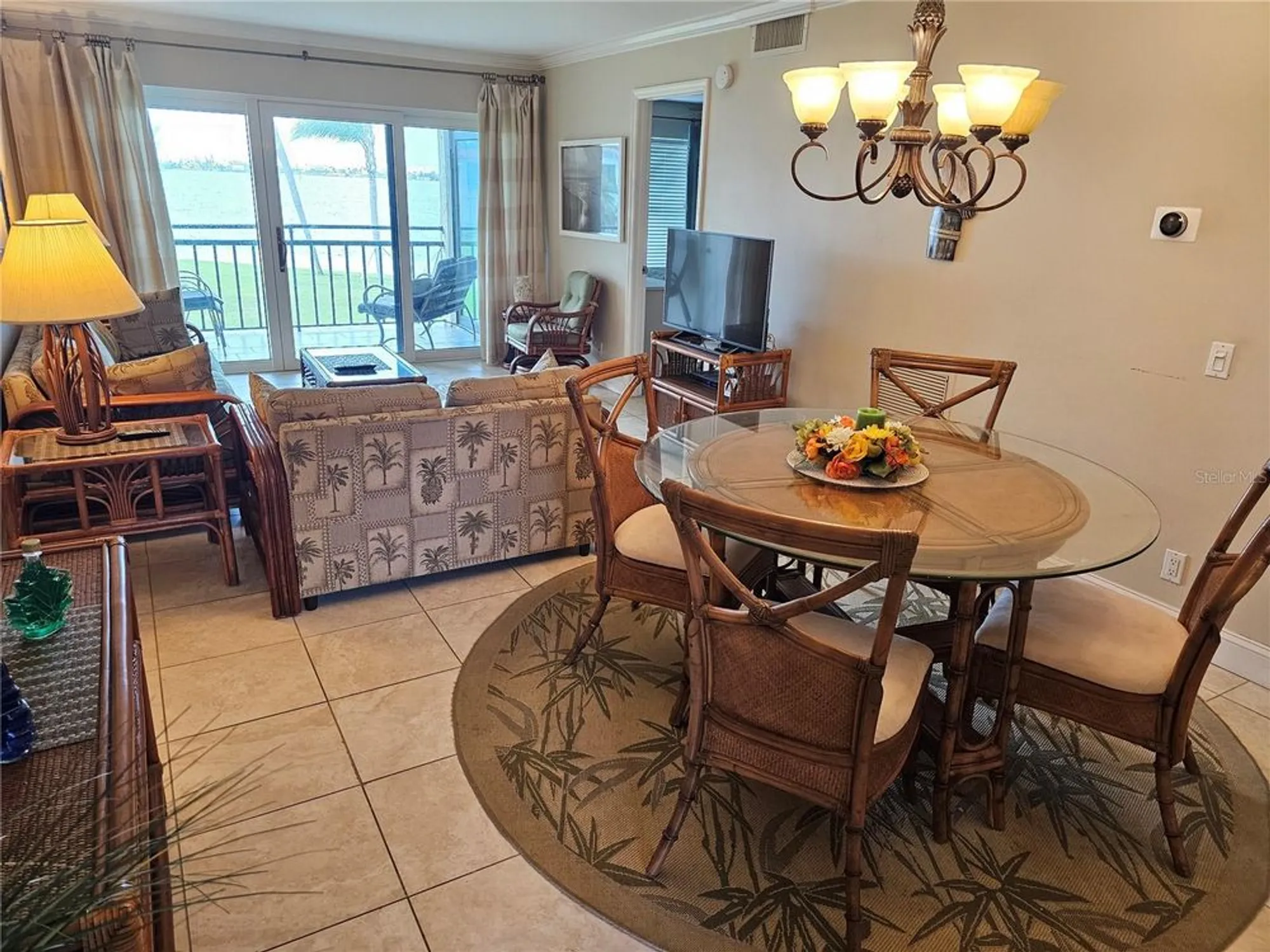 Property Slideshow image 8 of 30 | 6177 sun blvd apt 203, St Petersburg, FL, 33715