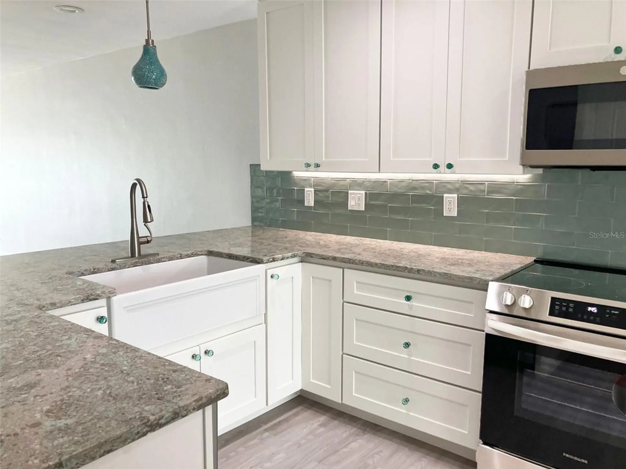 Property Slideshow image 7 of 17 | 628 boca ciega point blvd s, Saint Petersburg, FL, 33708