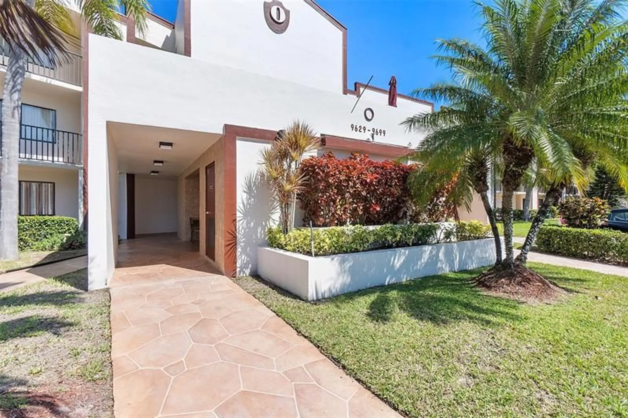 Property Slideshow image 16 of 21 | 9635 n belfort cir 109, Tamarac, FL, 33321