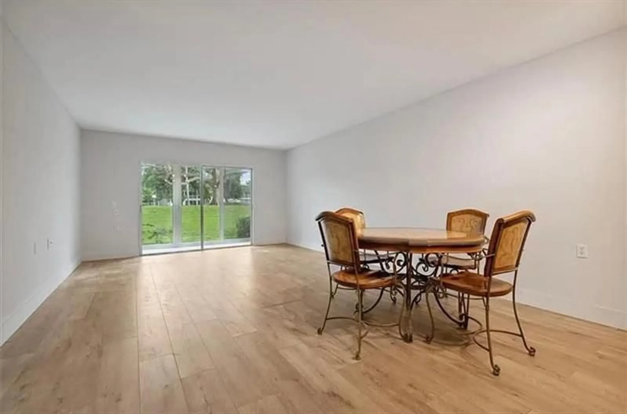 Property Slideshow image 13 of 32 | 2704 nassau bnd a1, Coconut Creek, FL, 33066