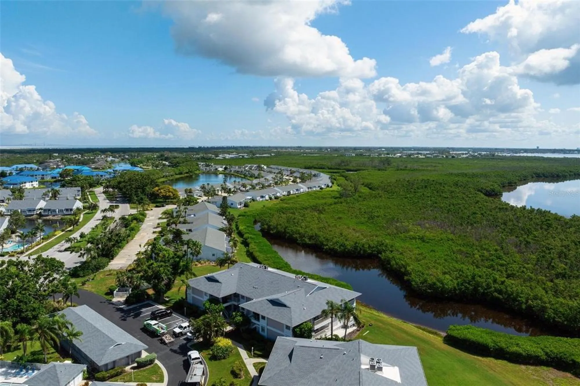 Property Slideshow image 35 of 53 | 1103 edgewater cir # 1103, Bradenton, FL, 34209