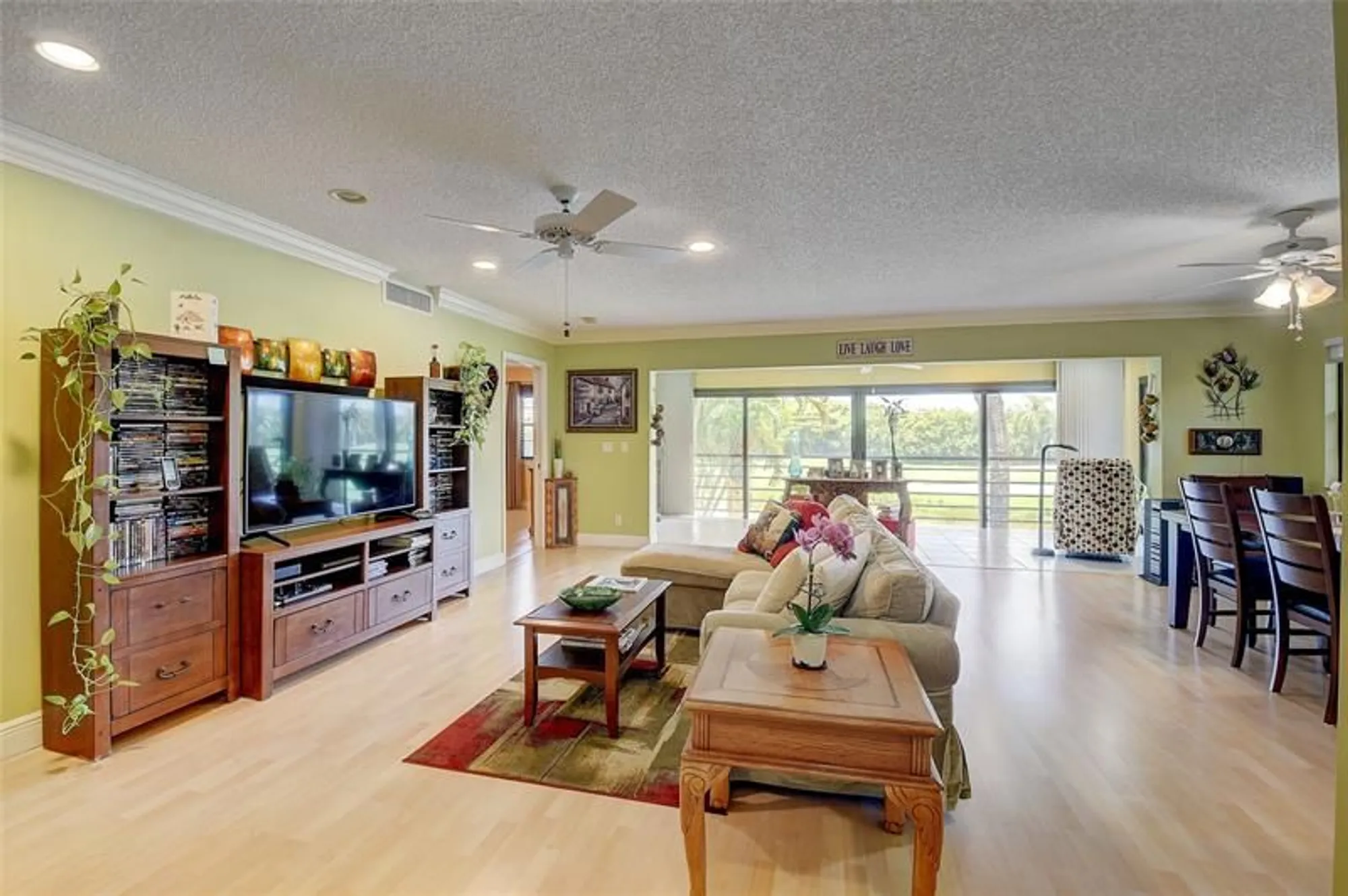 Property Slideshow image 5 of 75 | 6422 aspen glen cir # 206, Boynton Beach, FL, 33437