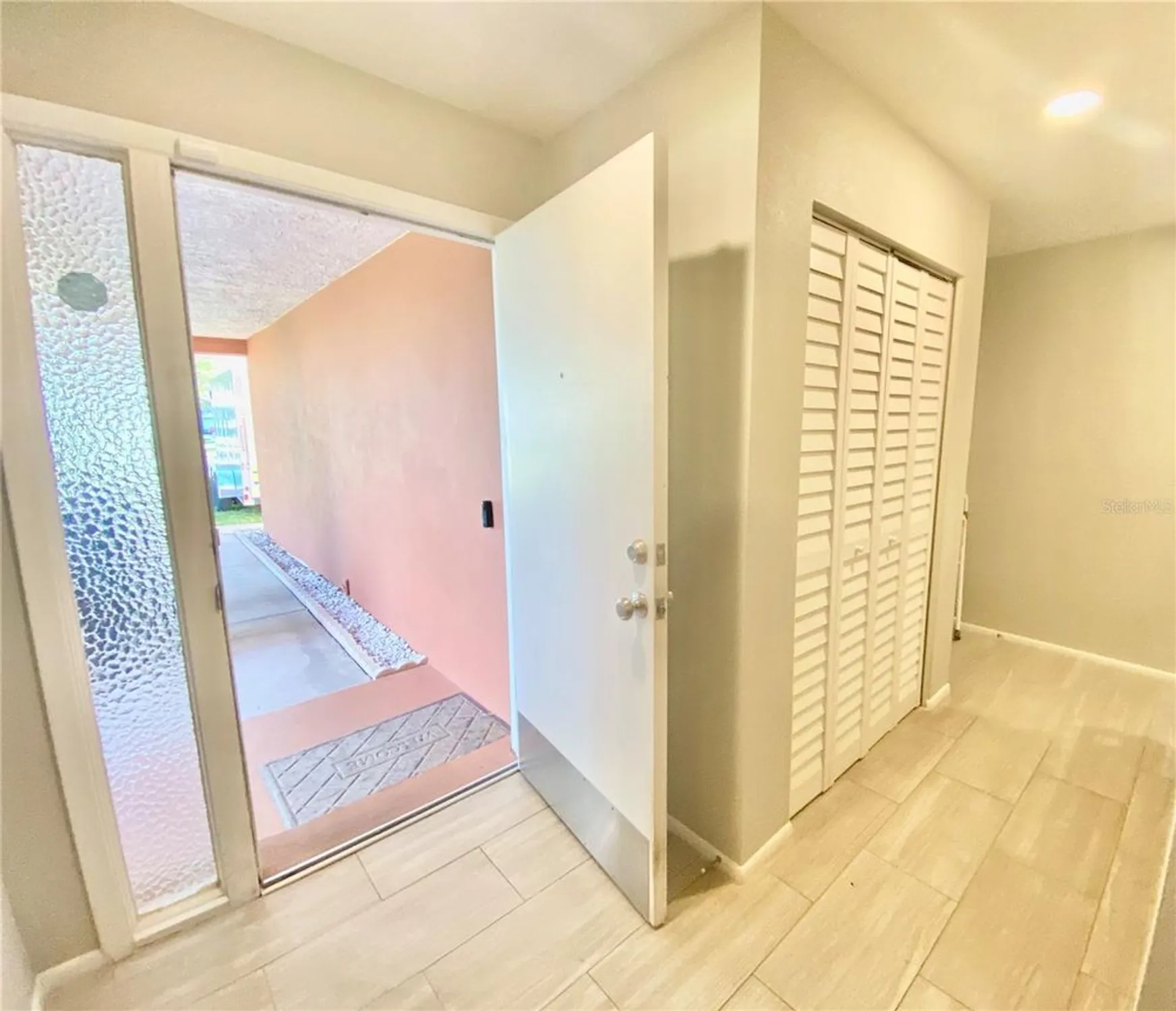 Property Slideshow image 4 of 39 | 1632 heather pl, Palm Harbor, FL, 34684