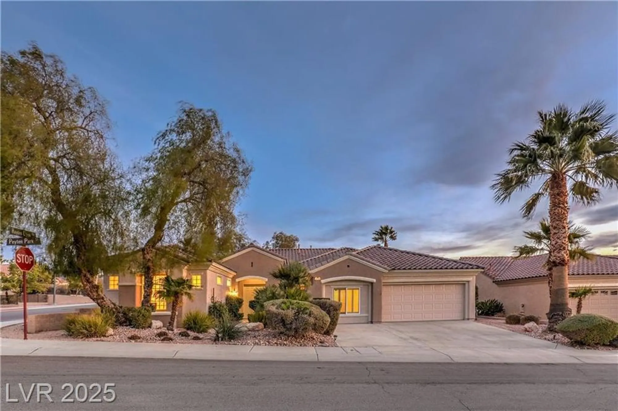 Property Slideshow image 4 of 65 | 2170 peyten park st, Henderson, NV, 89052