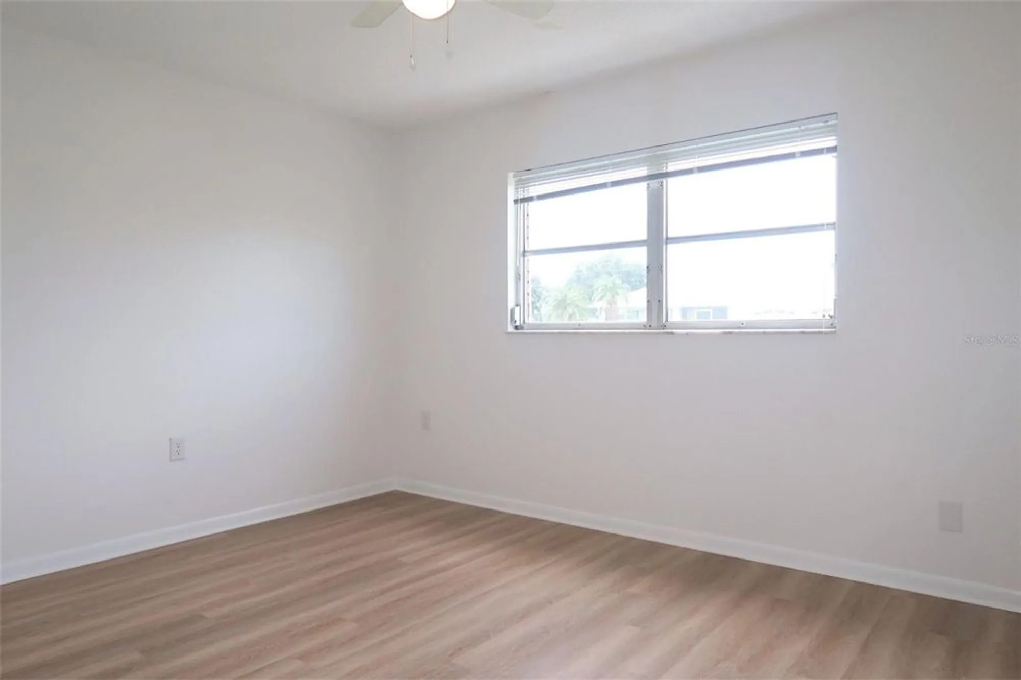 Property Slideshow image 17 of 24 | 604 ojai ave, Sun City Center, FL, 33573