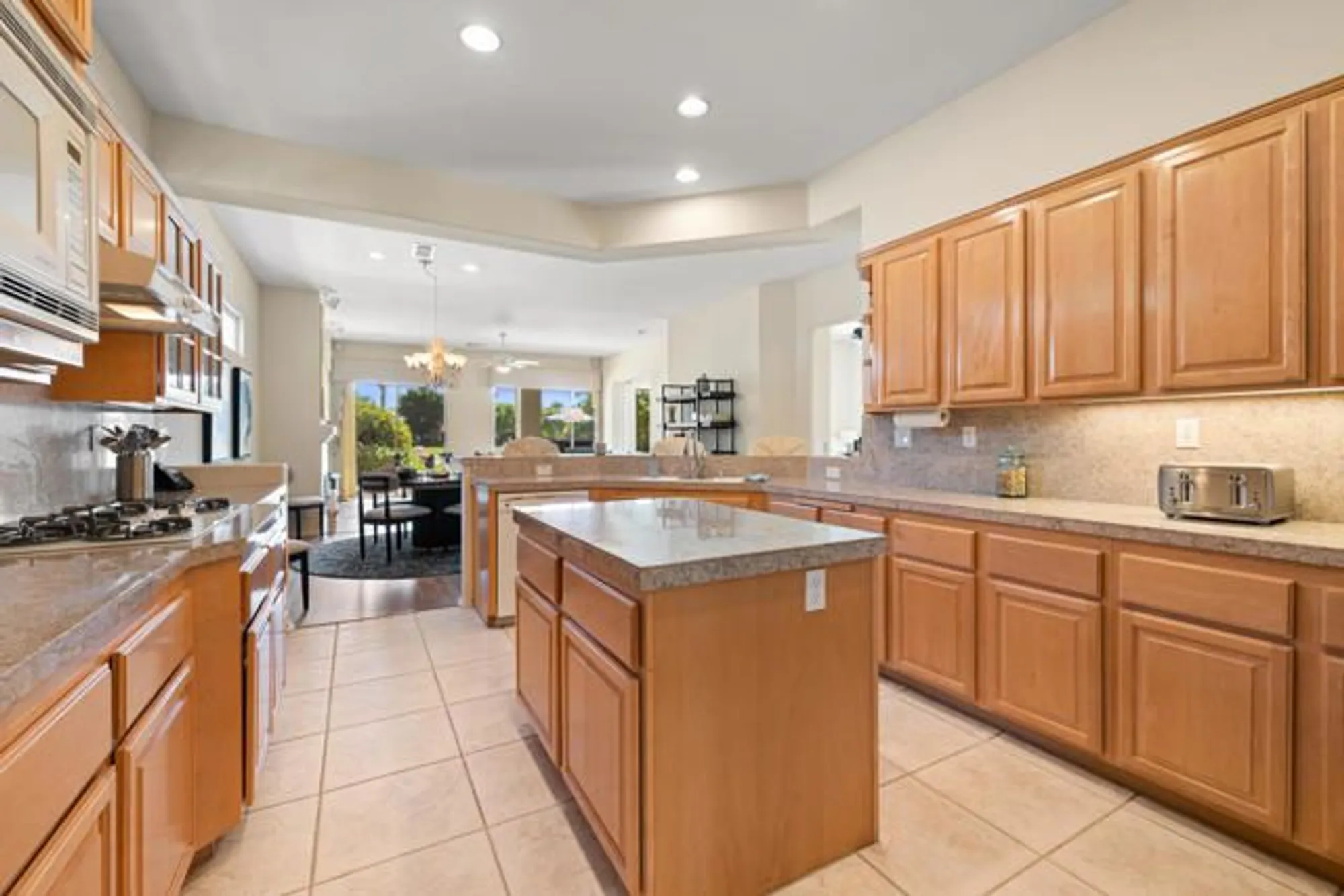 Property Slideshow image 14 of 36 | 55156 tanglewood, La Quinta, CA, 92253