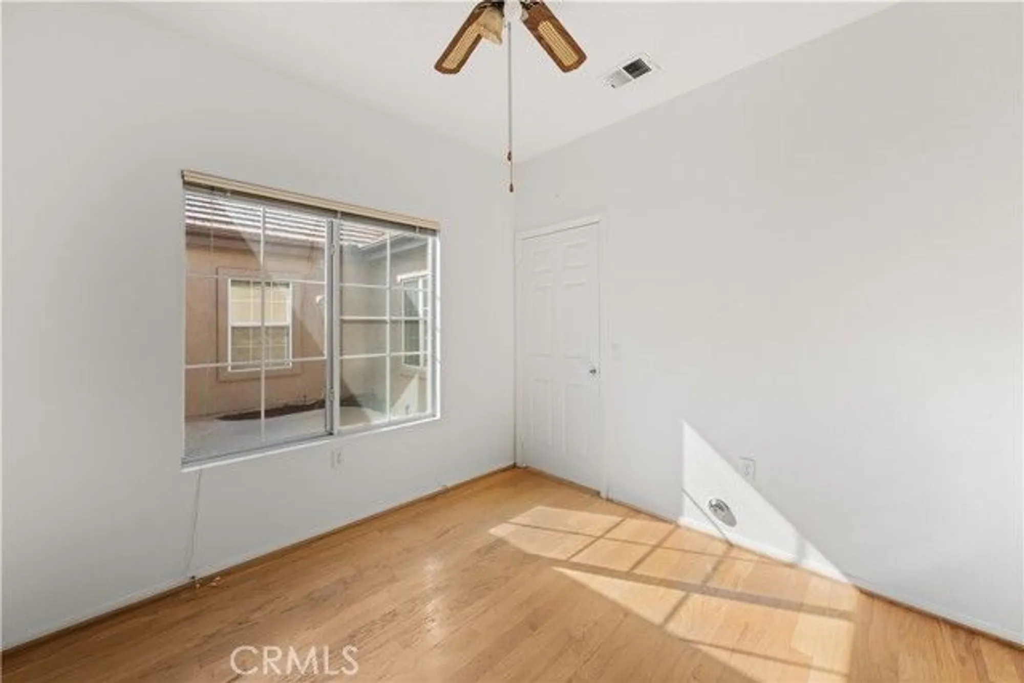 Property Slideshow image 37 of 60 | 19598 rolling green dr, Apple Valley, CA, 92308