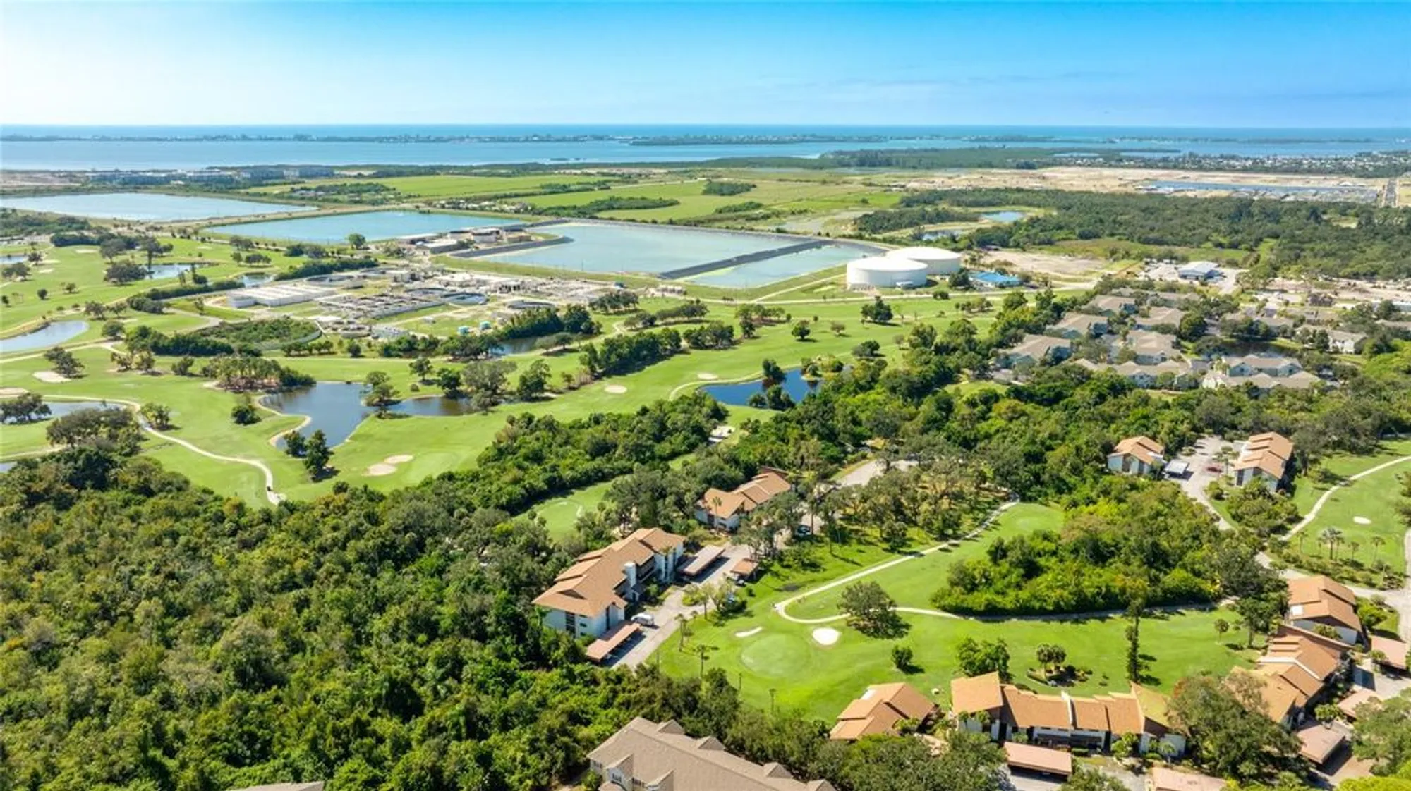 Property Slideshow image 21 of 43 | 6016 oak creek ln 1933, Bradenton, FL, 34210