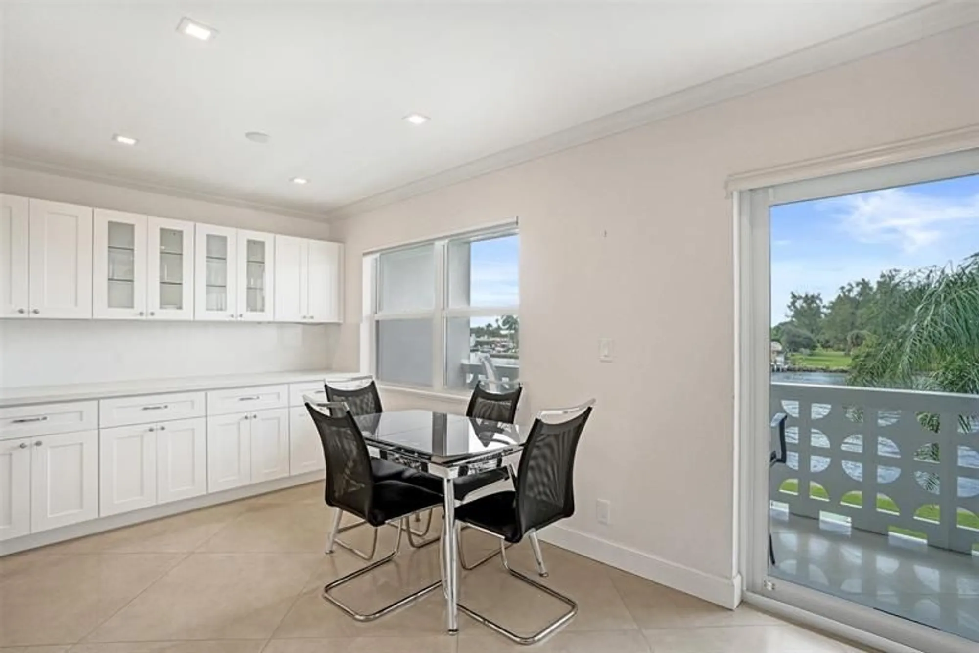 Property Slideshow image 21 of 49 | 1001 n riverside dr 304, Pompano Beach, FL, 33062