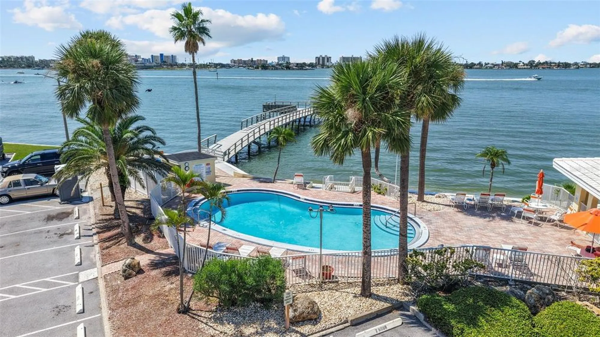 Property Slideshow image 21 of 40 | 4775 cove cir apt 407, Saint Petersburg, FL, 33708