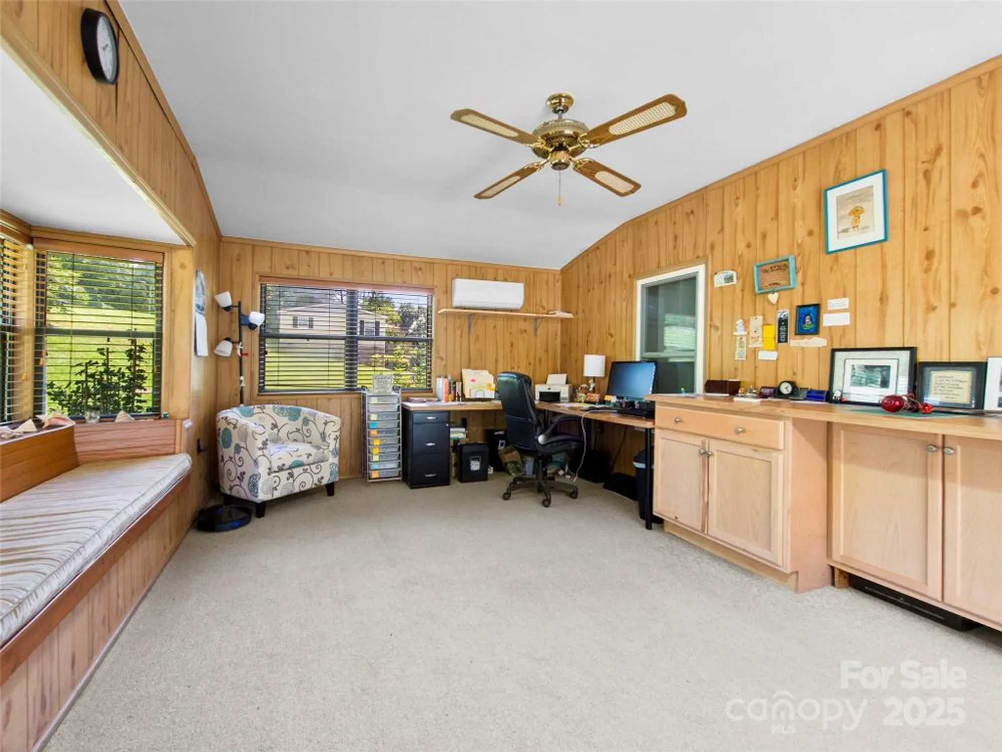 Property Slideshow image 18 of 27 | 200 cranbrook cir, Hendersonville, NC, 28792