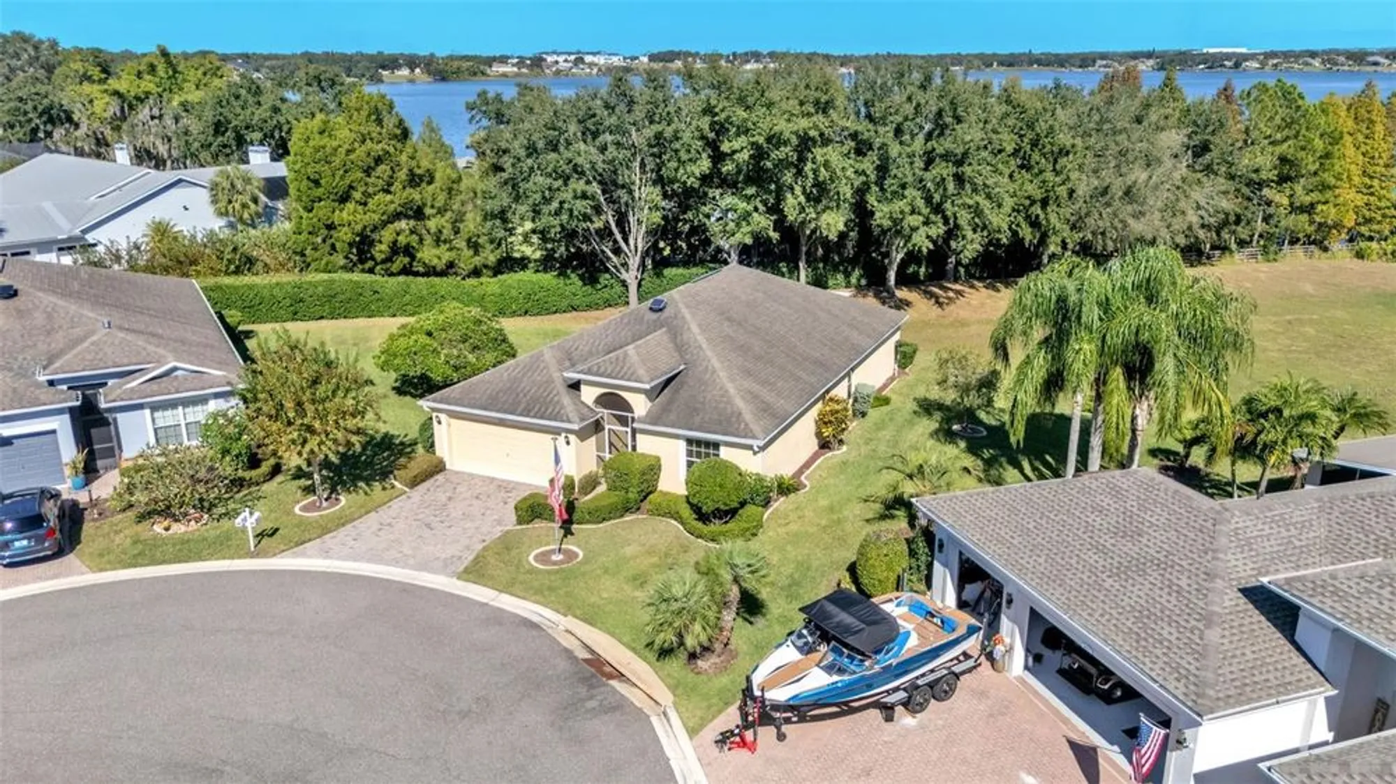 Property Slideshow image 9 of 80 | 4016 carteret dr, Winter Haven, FL, 33884