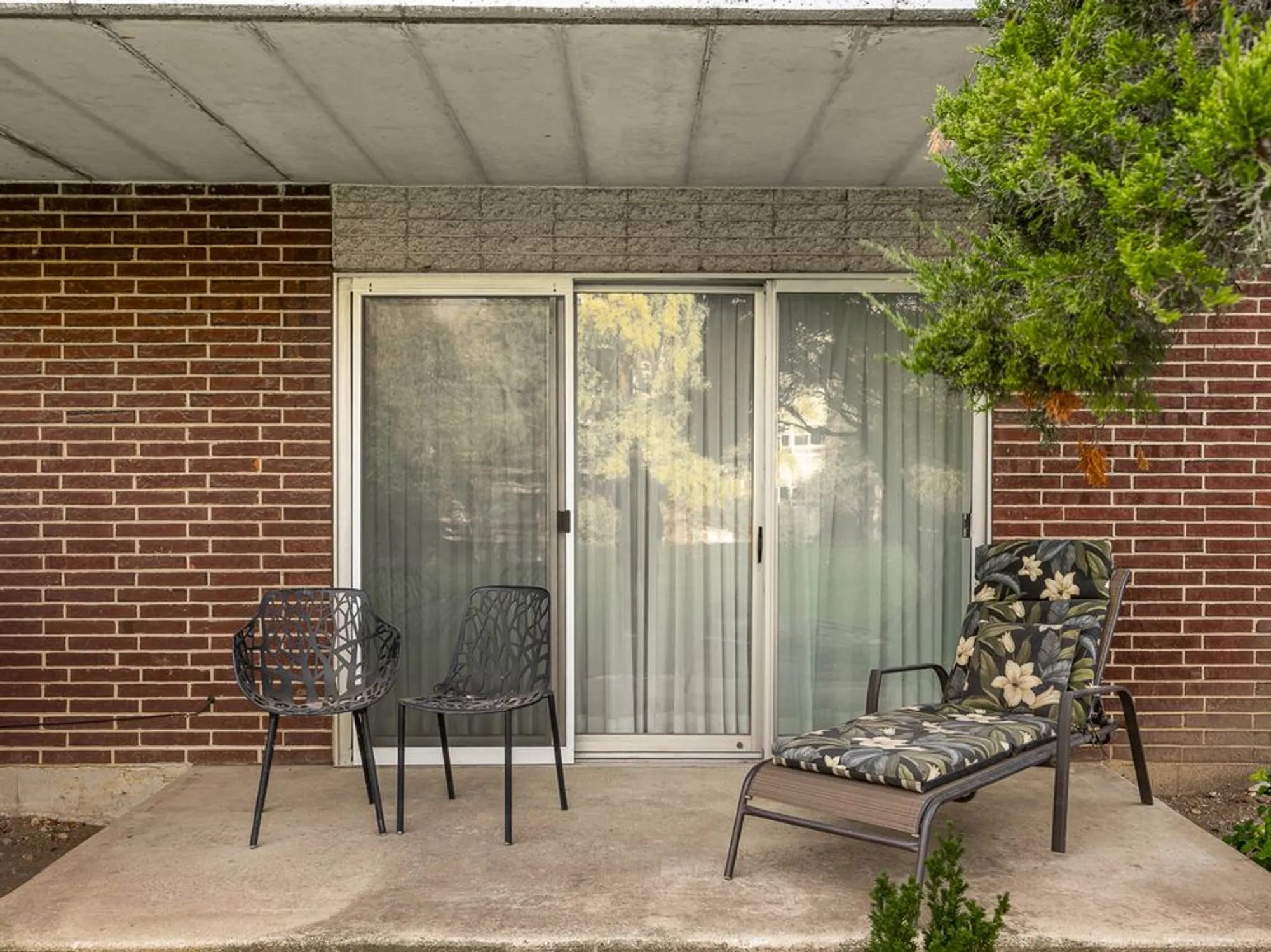 Property Slideshow image 12 of 25 | 5540 walnut ave apt 33a, Downers Grove, IL, 60515