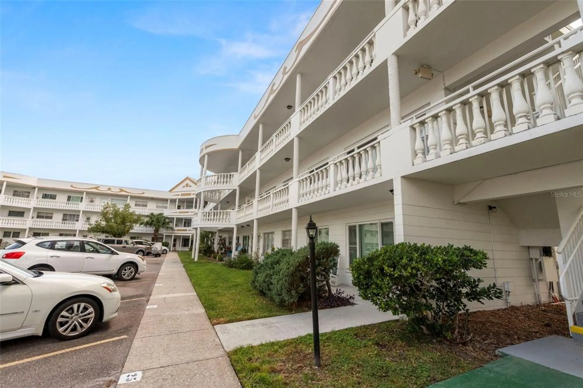 Property Slideshow image 19 of 43 | 2429 ecuadorian way 47, Clearwater, FL, 33763