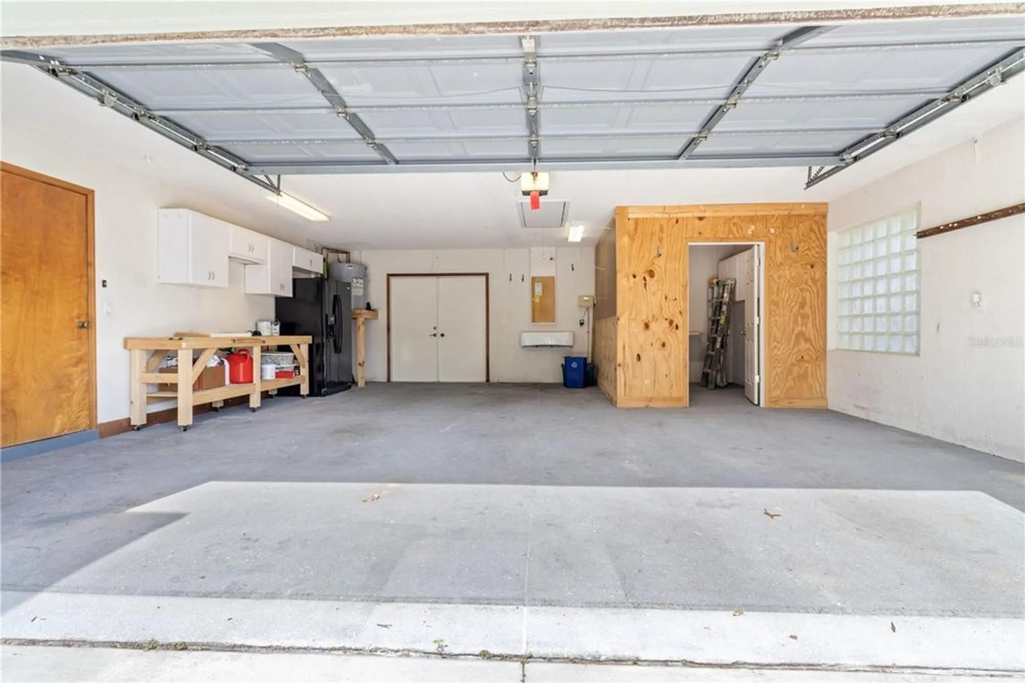 Property Slideshow image 28 of 57 | 9400 merriweather dr, Weeki Wachee, FL, 34613