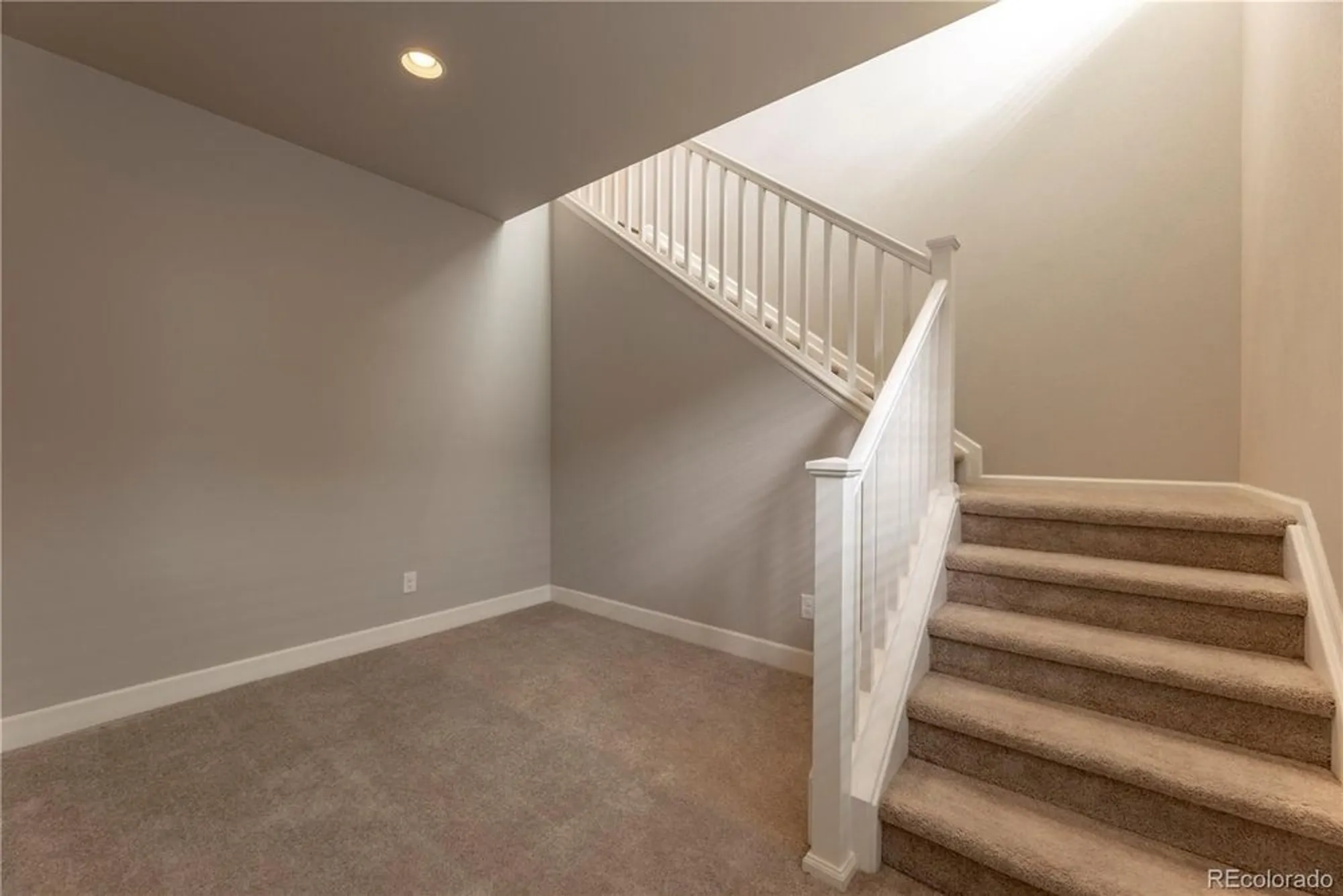 Property Slideshow image 27 of 40 | 2490 lassen ln, Castle Rock, CO, 80109