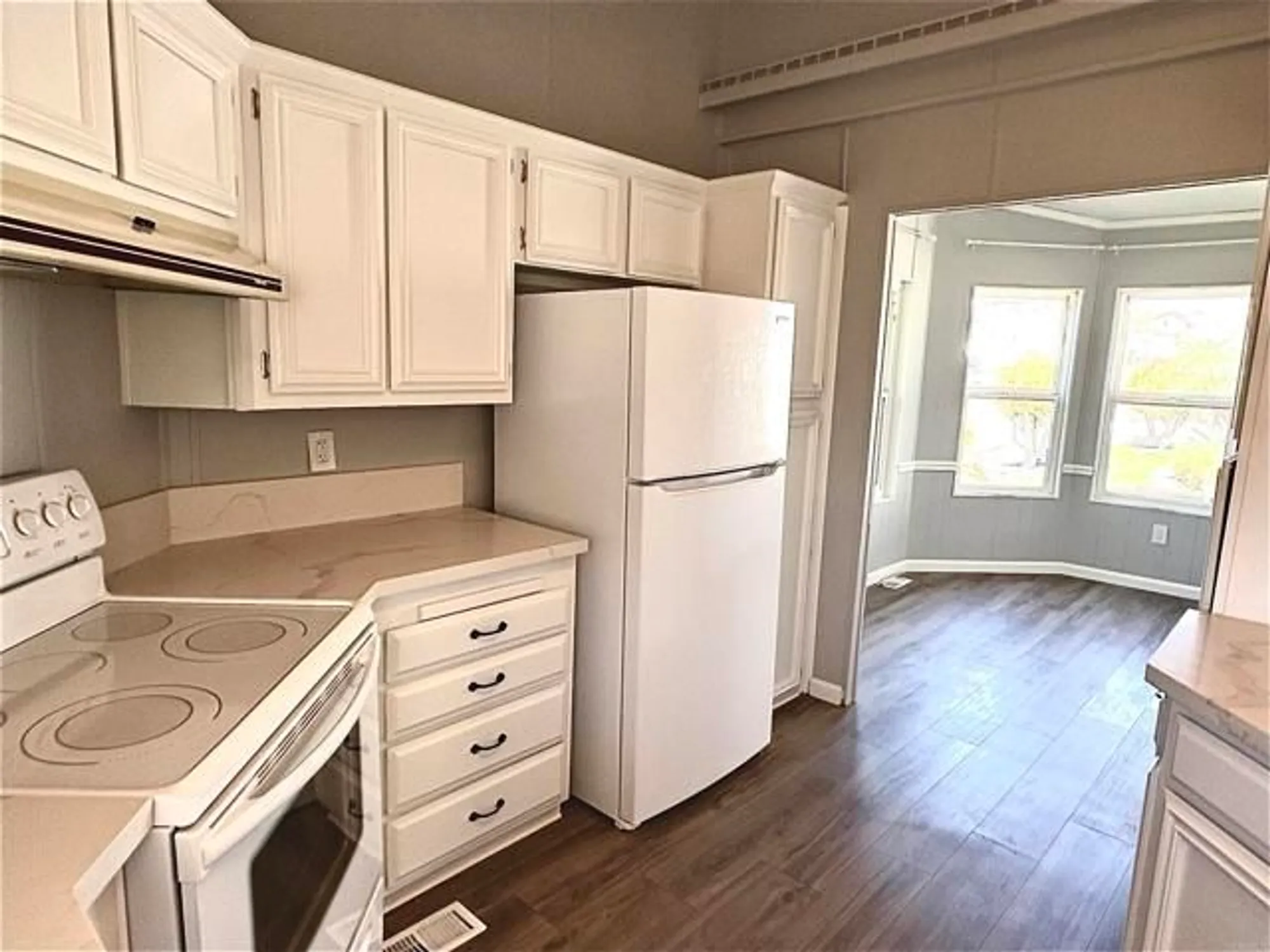 Property Slideshow image 14 of 32 | 629 via santa cruz, Vista, CA, 92081