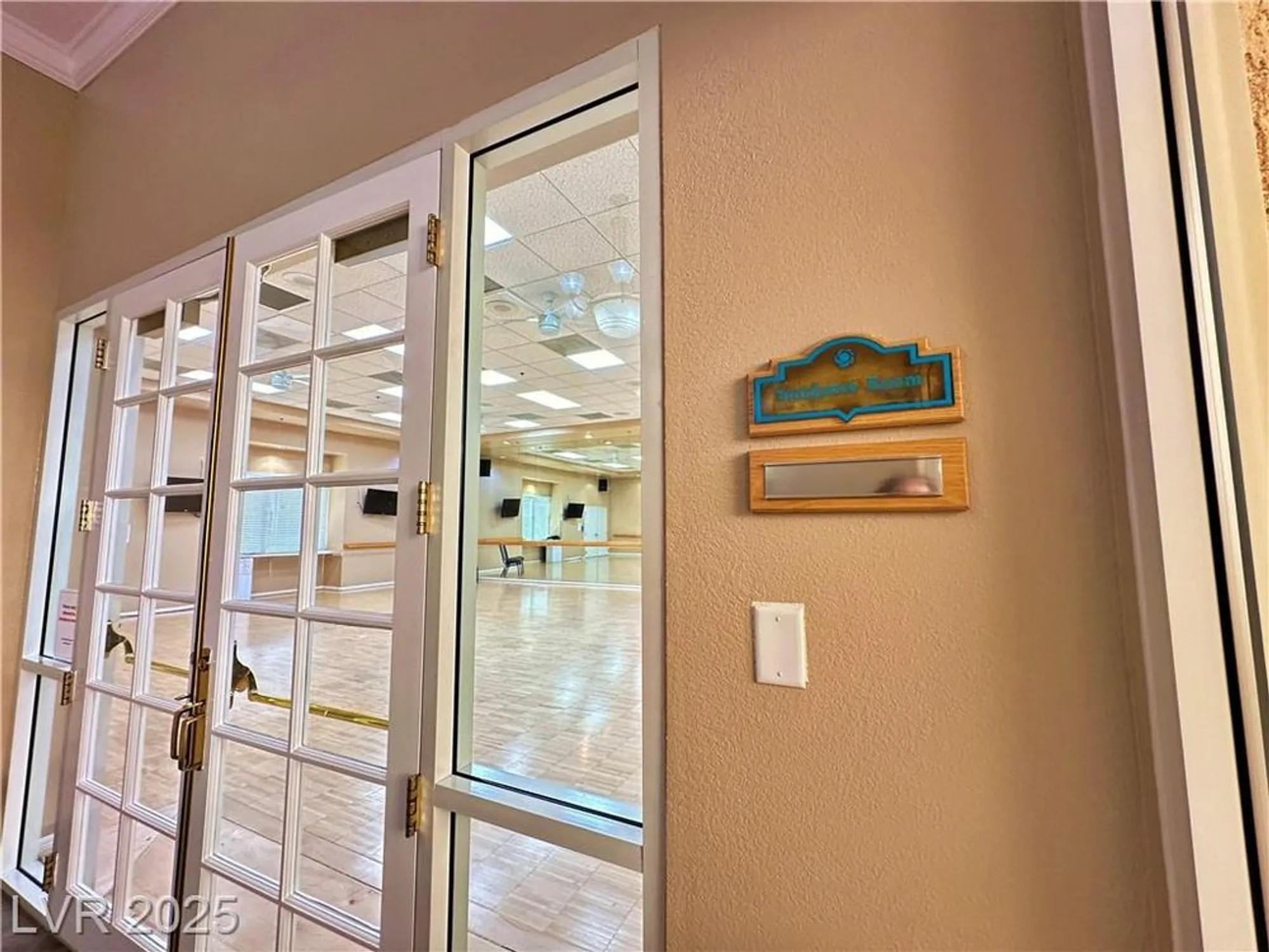 Property Slideshow image 44 of 63 | 9012 sundial dr, Las Vegas, NV, 89134