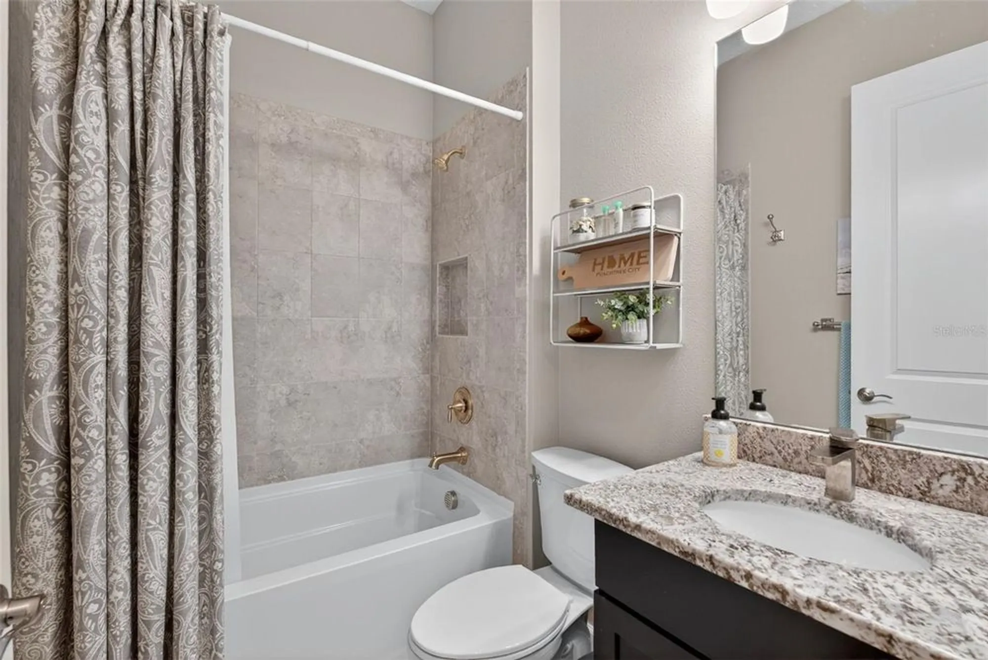 Property Slideshow image 29 of 74 | 5026 tivoli run, Bradenton, FL, 34211