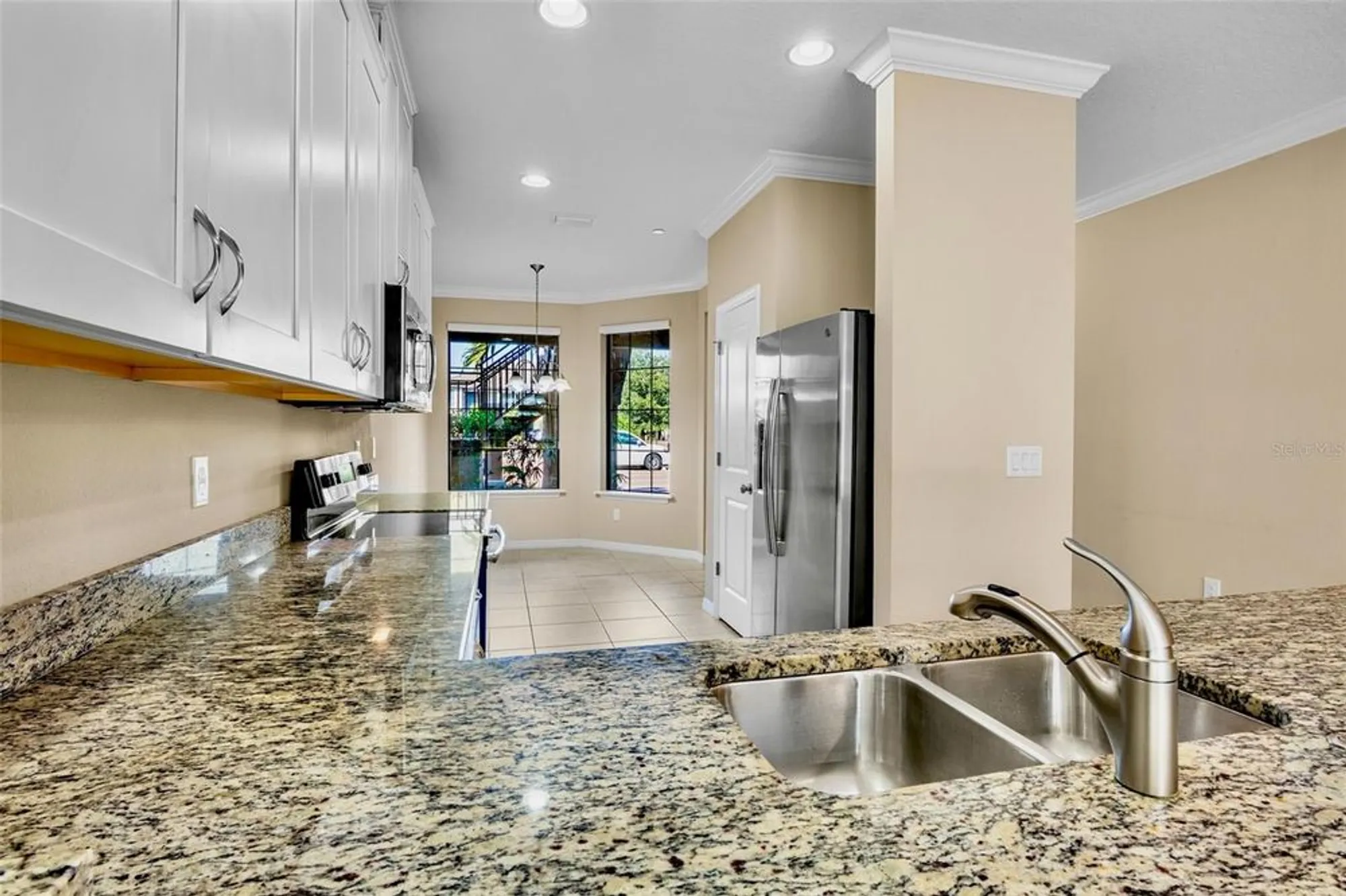 Property Slideshow image 8 of 49 | 5425 cicerone st 103, Sarasota, FL, 34238