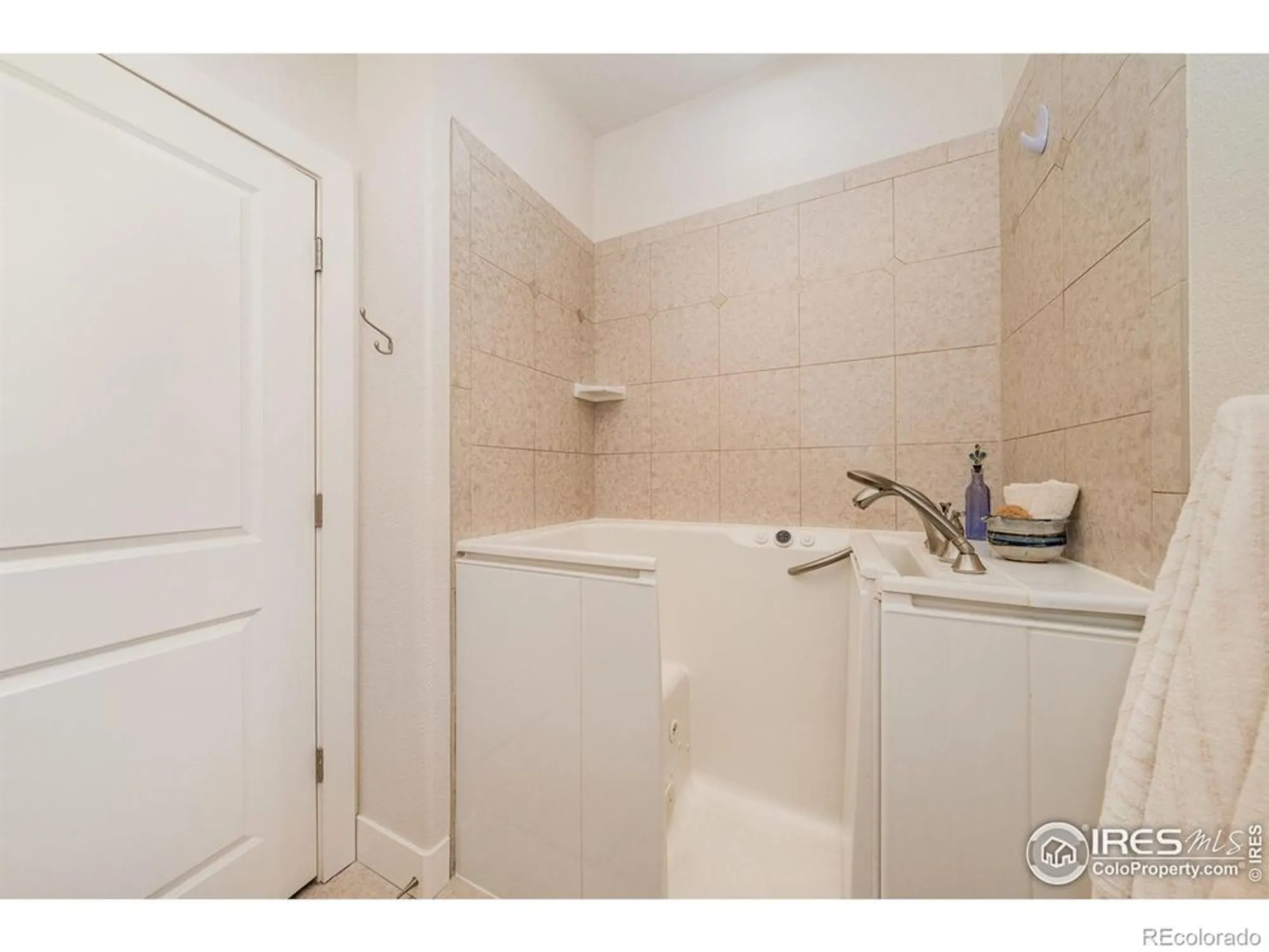 Property Slideshow image 18 of 21 | 4751 pleasant oak dr c83, Fort Collins, CO, 80525