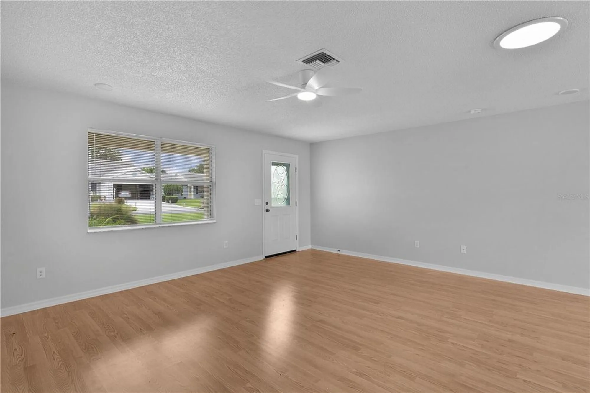 Property Slideshow image 6 of 41 | 807 ramos dr, The Villages, FL, 32159