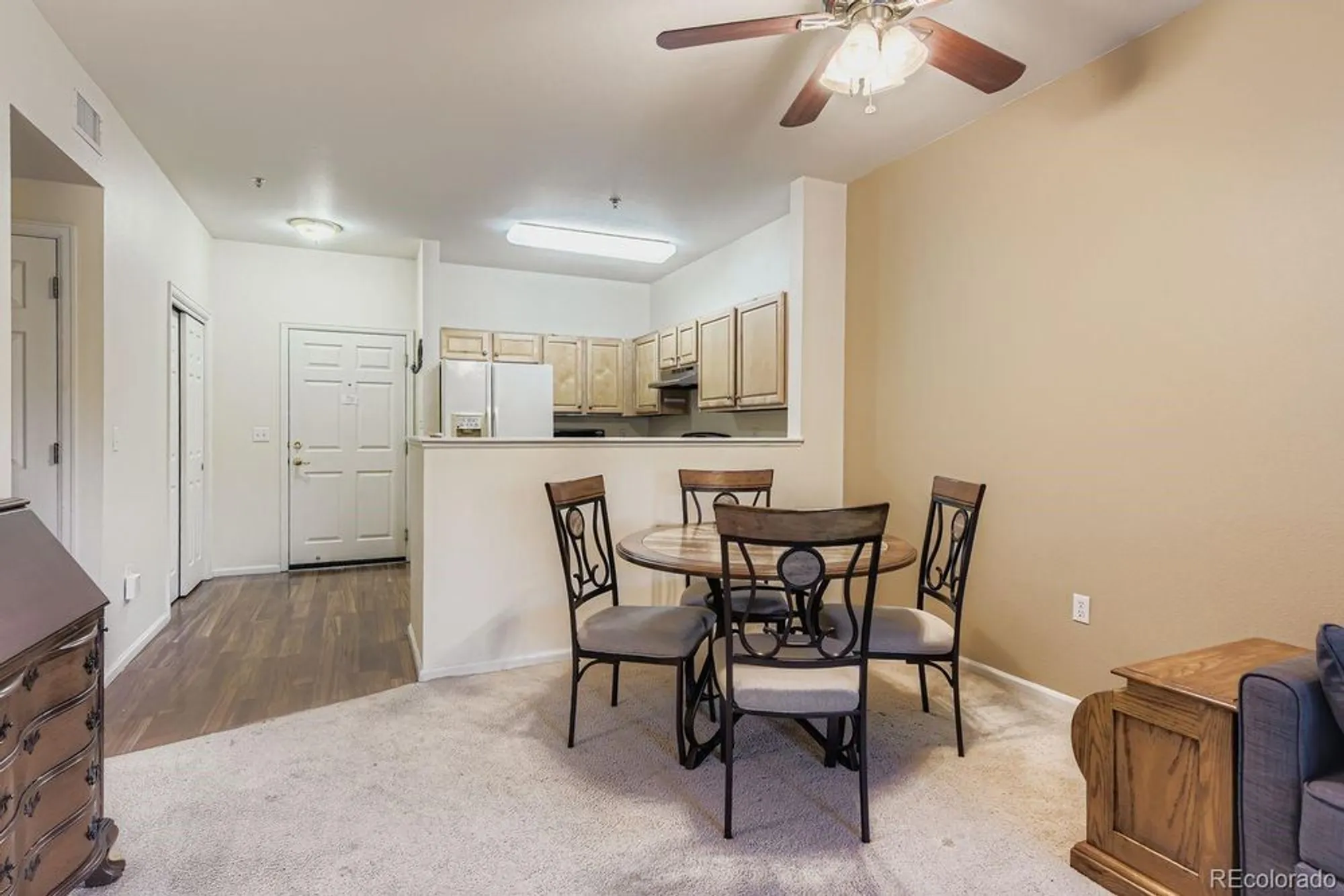 Property Slideshow image 3 of 13 | 2895 w riverwalk cir apt 114, Littleton, CO, 80123