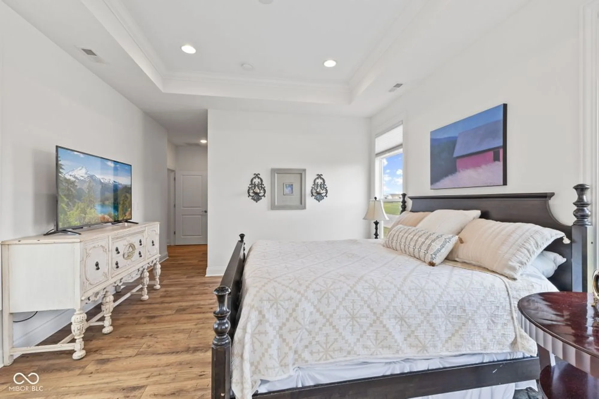 Property Slideshow image 17 of 55 | 2460 collins dr, Westfield, IN, 46074