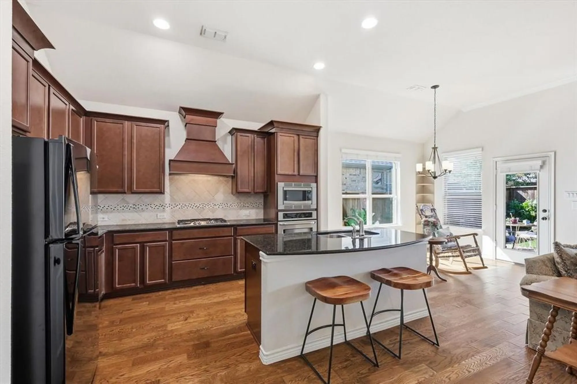 Property Slideshow image 2 of 31 | 600 caudle ln, Savannah, TX, 76227