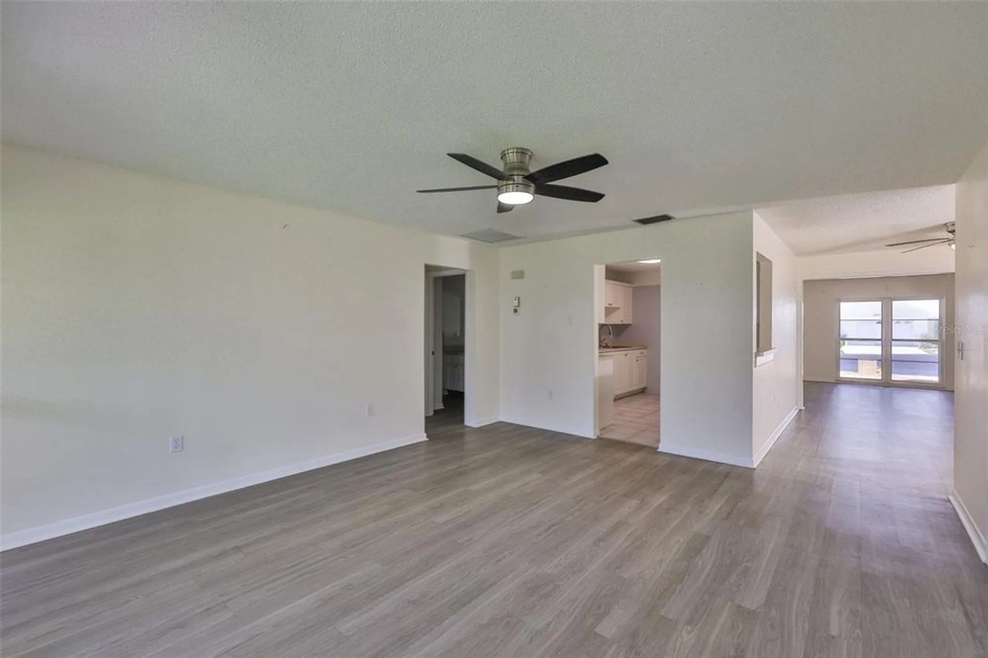 Property Slideshow image 9 of 54 | 1210 eastloch ct, Sun City Center, FL, 33573