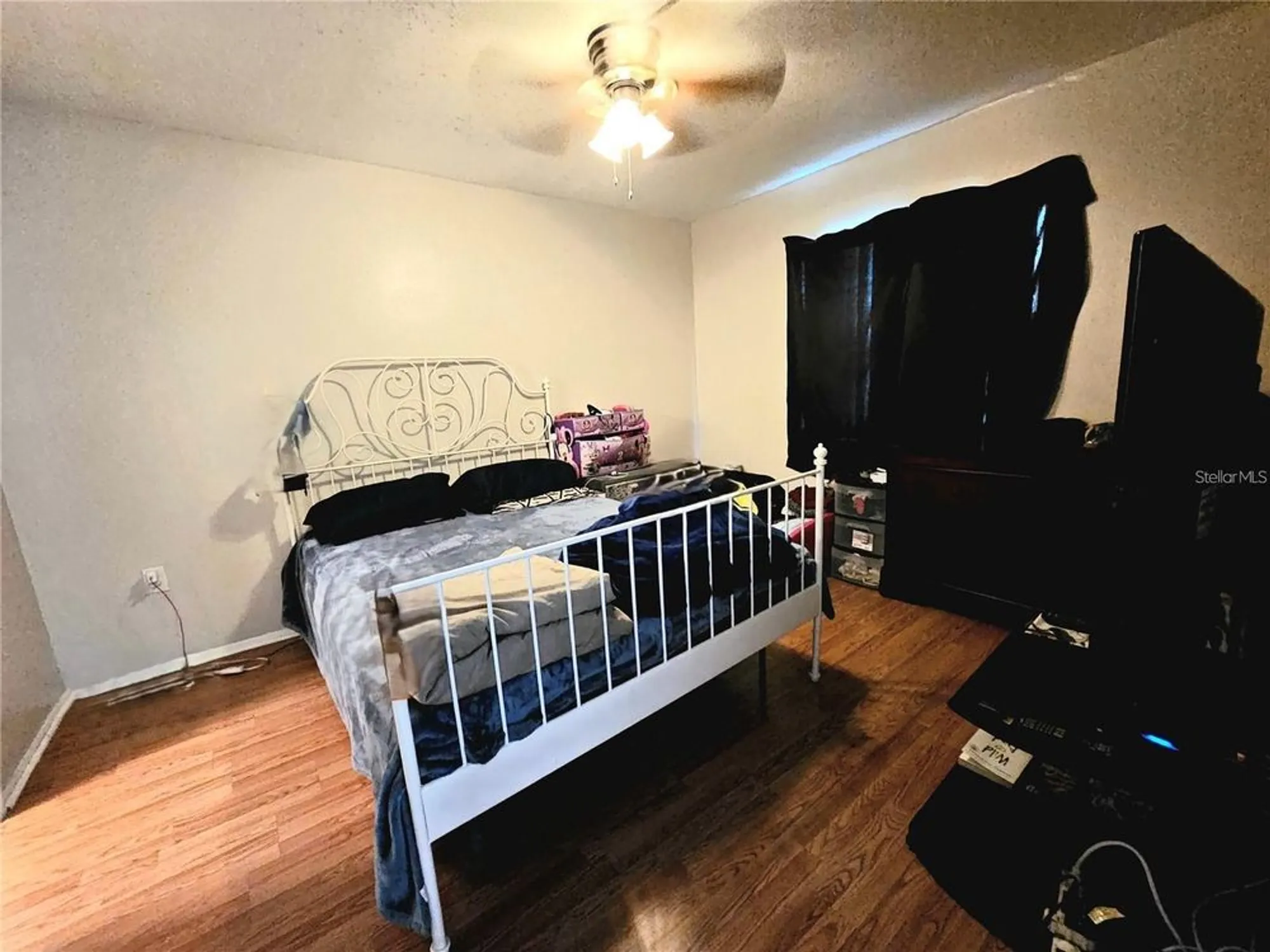 Property Slideshow image 15 of 17 | 4067 lake bayshore dr # 302, Bradenton, FL, 34205