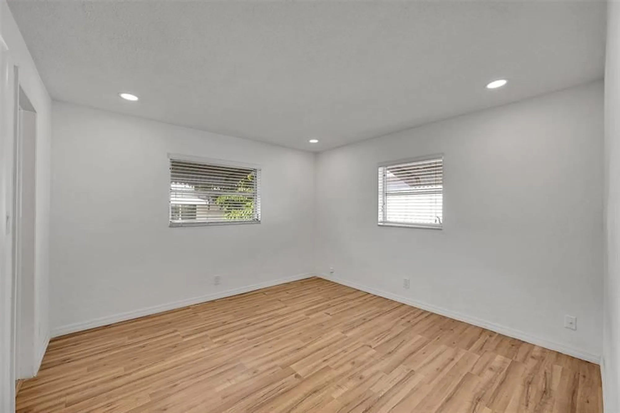 Property Slideshow image 12 of 25 | 2851 w golf blvd, Pompano Beach, FL, 33064