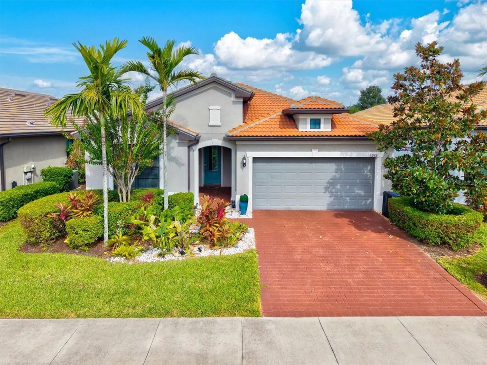Property Slideshow image 2 of 54 | 5968 snowy egret dr, Sarasota, FL, 34238