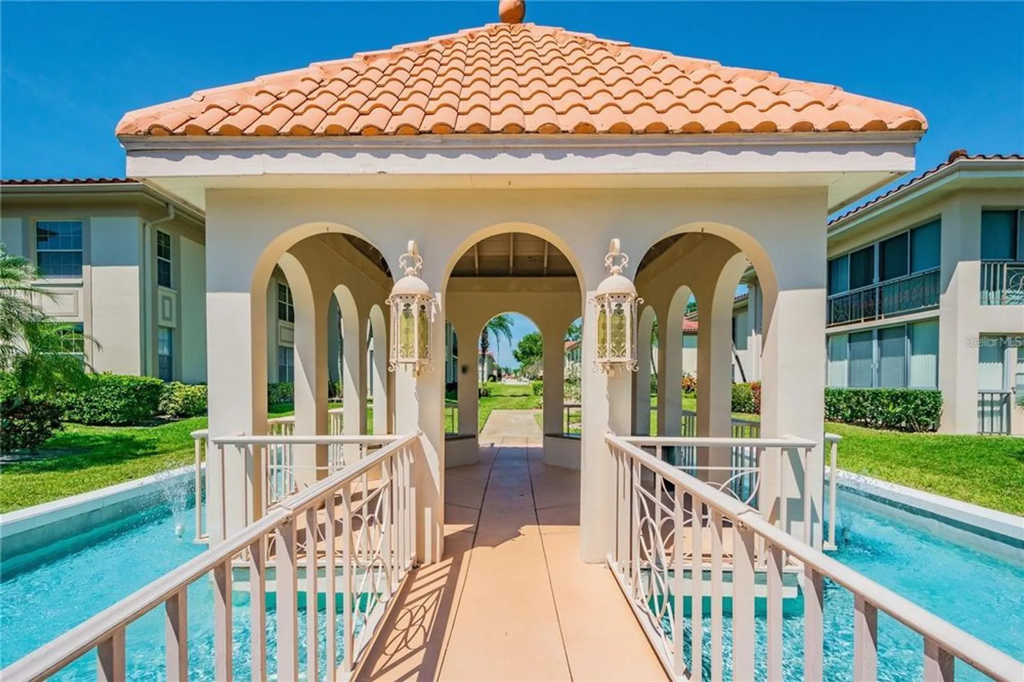 Property Slideshow image 7 of 27 | 19029 us highway 19 n apt 10d, Clearwater, FL, 33764