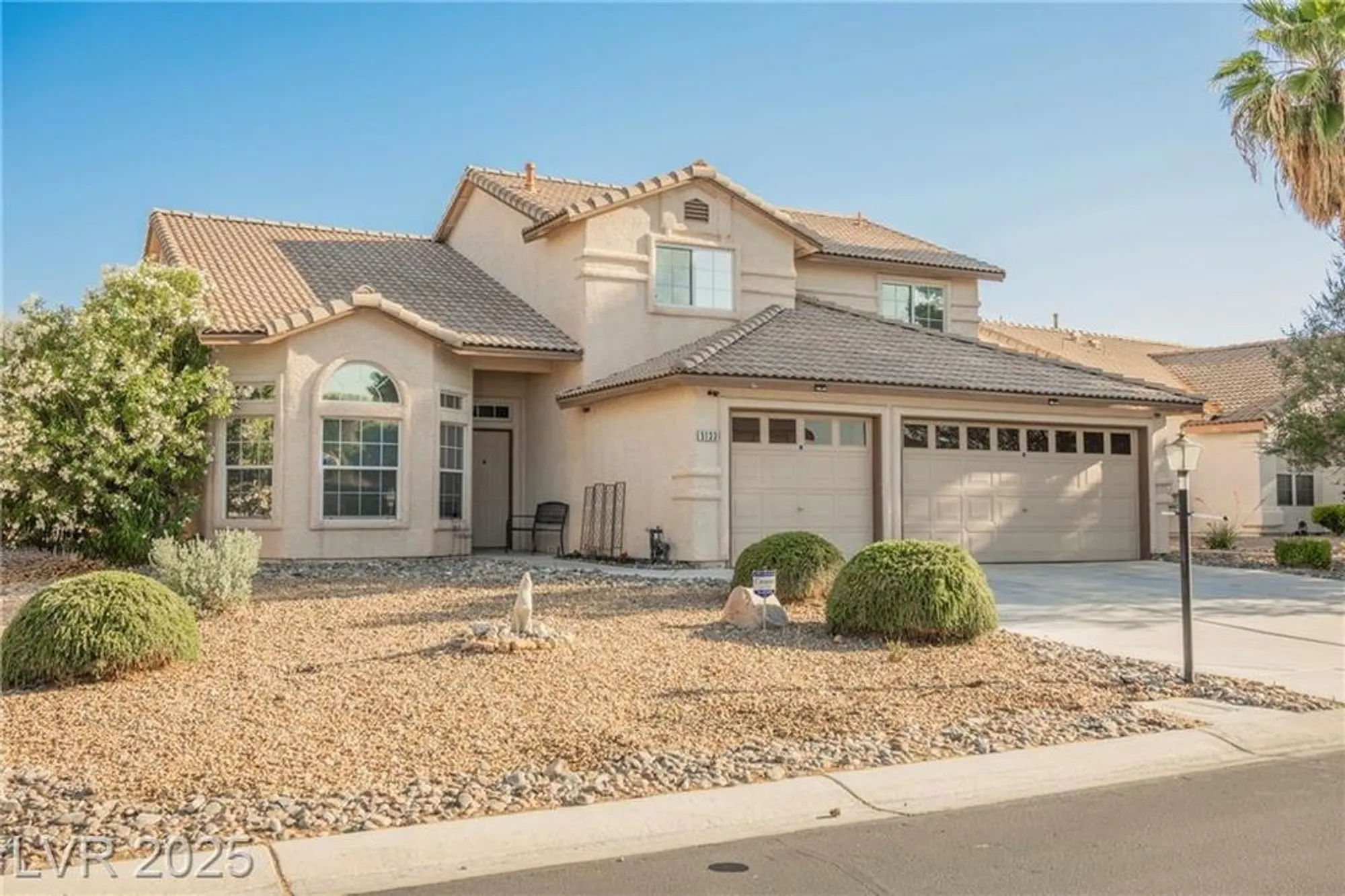 Property Slideshow image 6 of 66 | 5133 burr oak dr, Las Vegas, NV, 89130