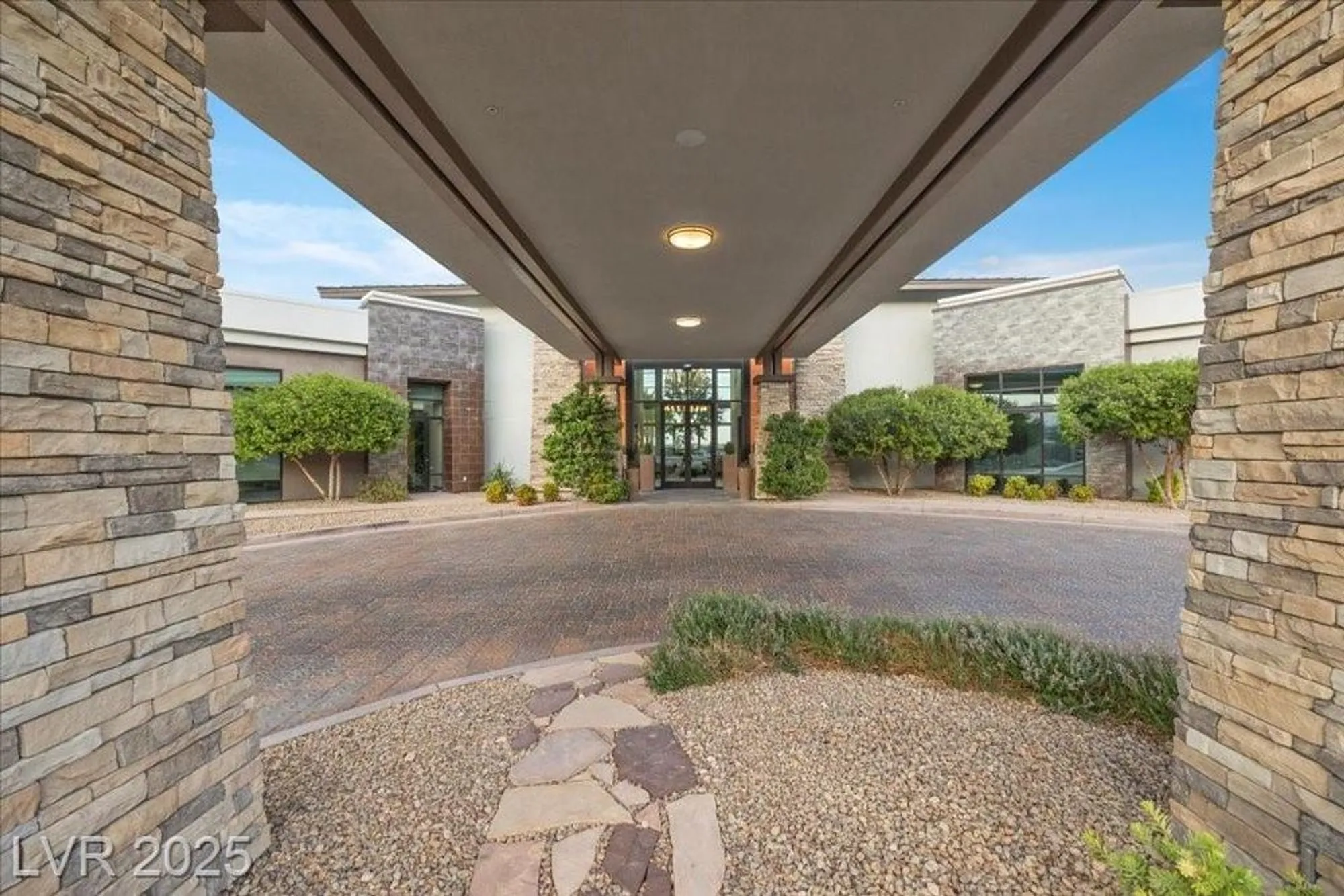 Property Slideshow image 59 of 77 | 6722 desert crimson st, Las Vegas, NV, 89148