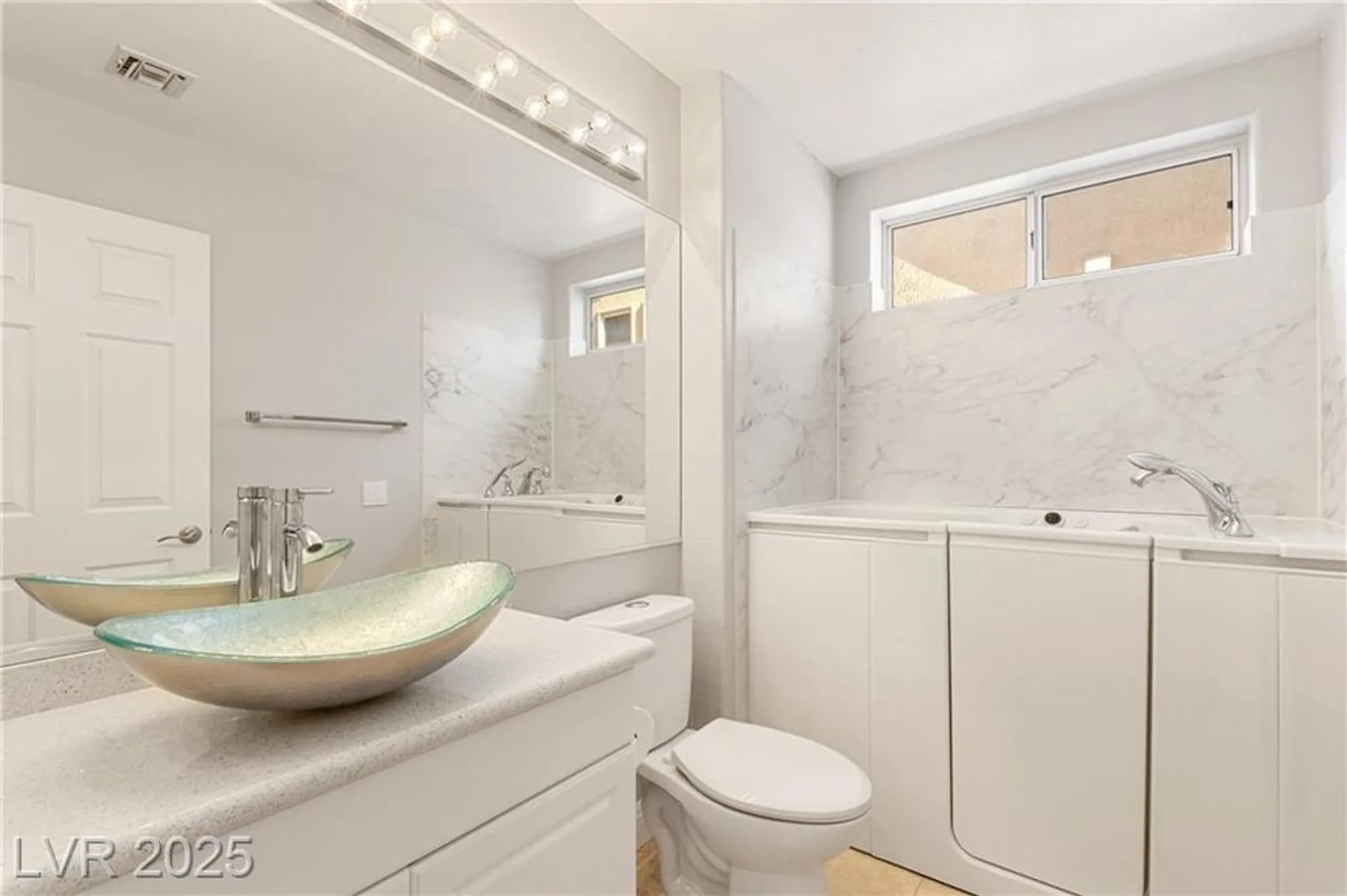 Property Slideshow image 16 of 27 | 10416 frostburg ln, Las Vegas, NV, 89134