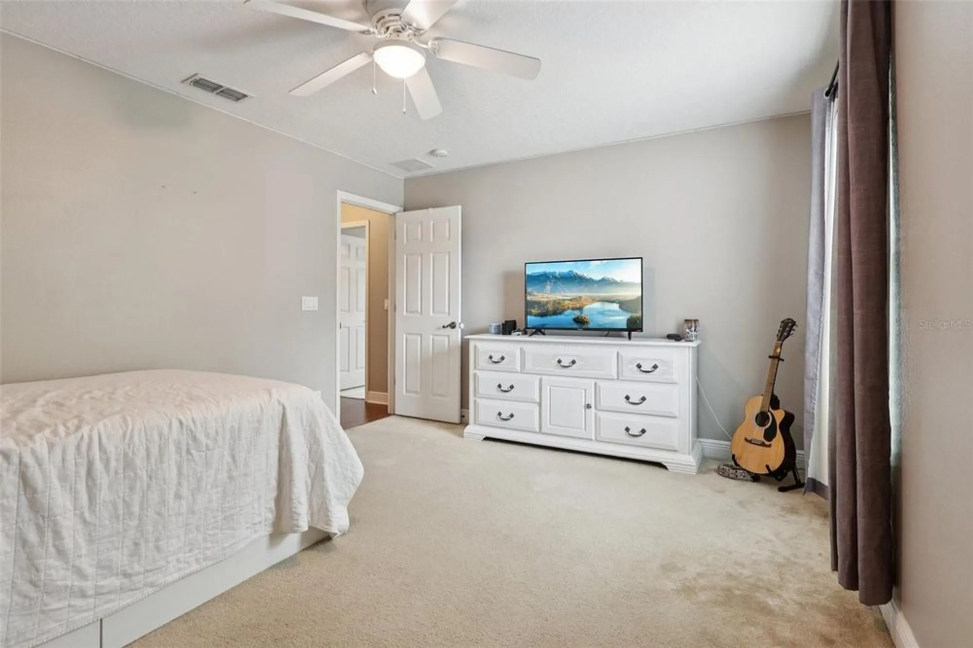 Property Slideshow image 27 of 68 | 30113 jutland ct, Mount Dora, FL, 32757