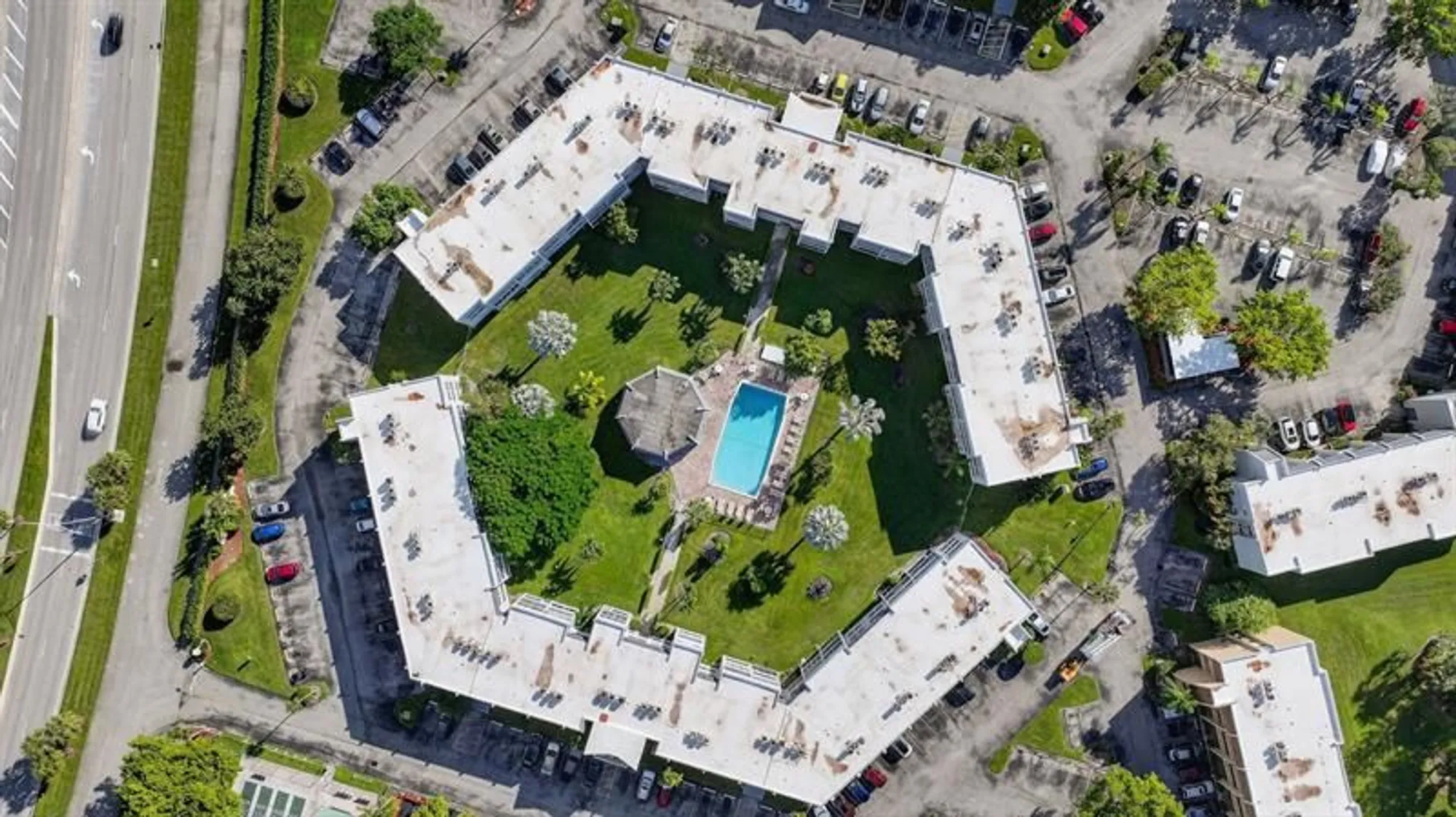 Property Slideshow image 33 of 40 | 6650 royal palm blvd apt 203, Margate, FL, 33063