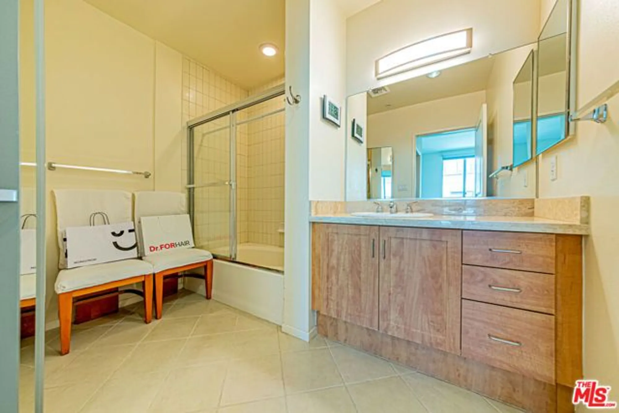 Property Slideshow image 15 of 33 | 267 s san pedro st unit 608, Los Angeles, CA, 90012