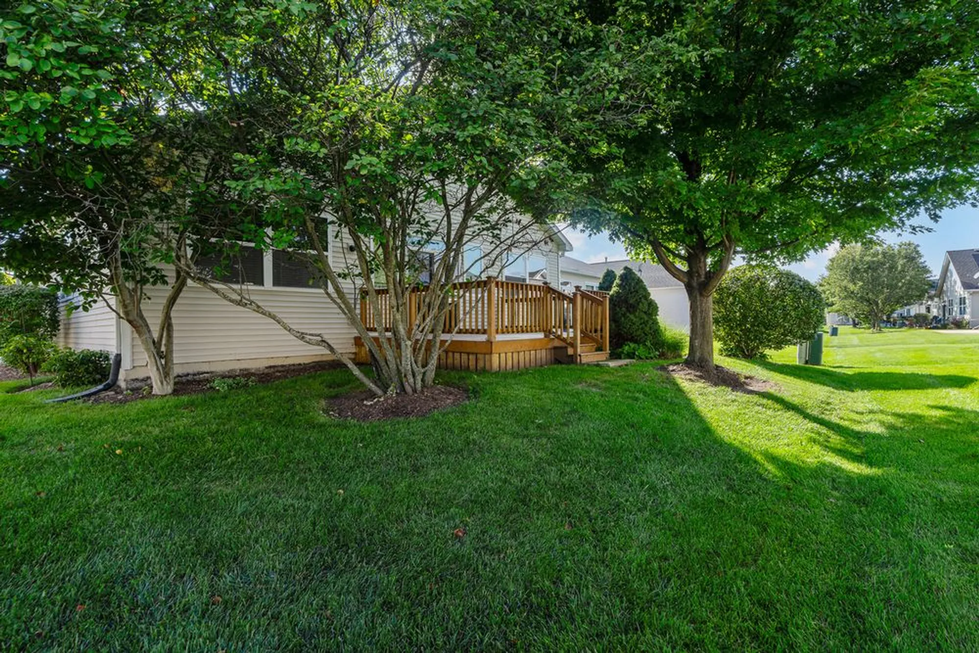 Property Slideshow image 27 of 39 | 1611 benzie cir, Romeoville, IL, 60446