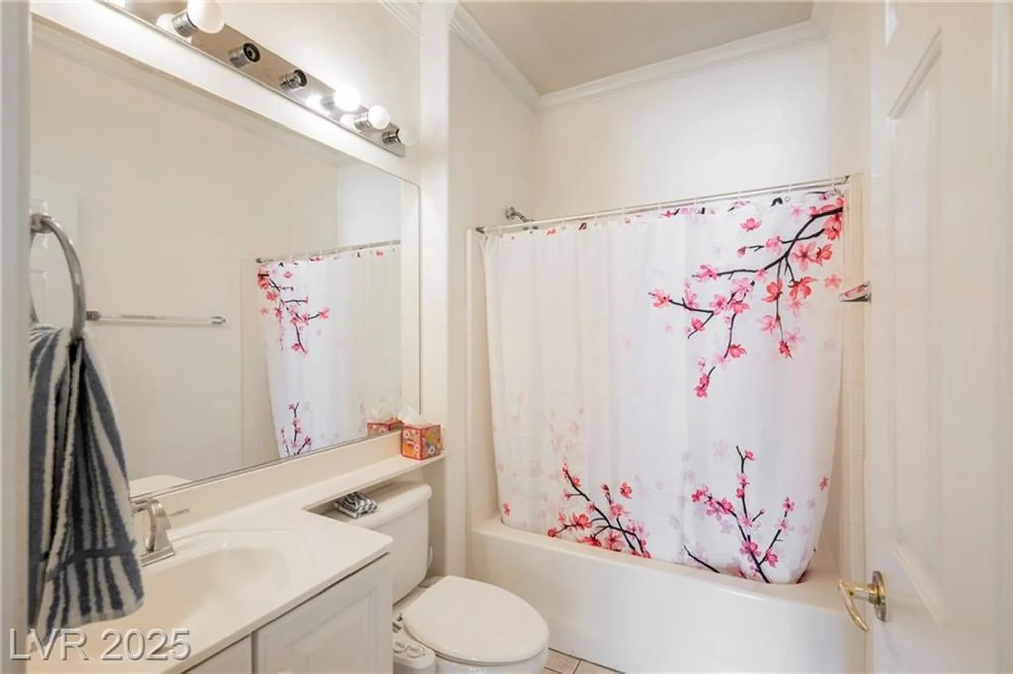 Property Slideshow image 17 of 50 | 1818 eagle mesa ave, Henderson, NV, 89012