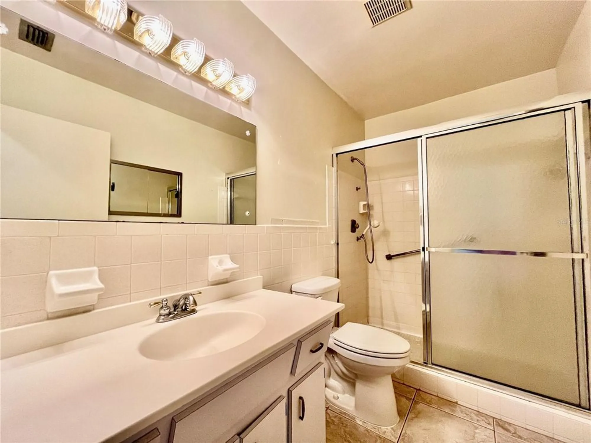 Property Slideshow image 22 of 50 | 2341 haitian dr 49, Clearwater, FL, 33763