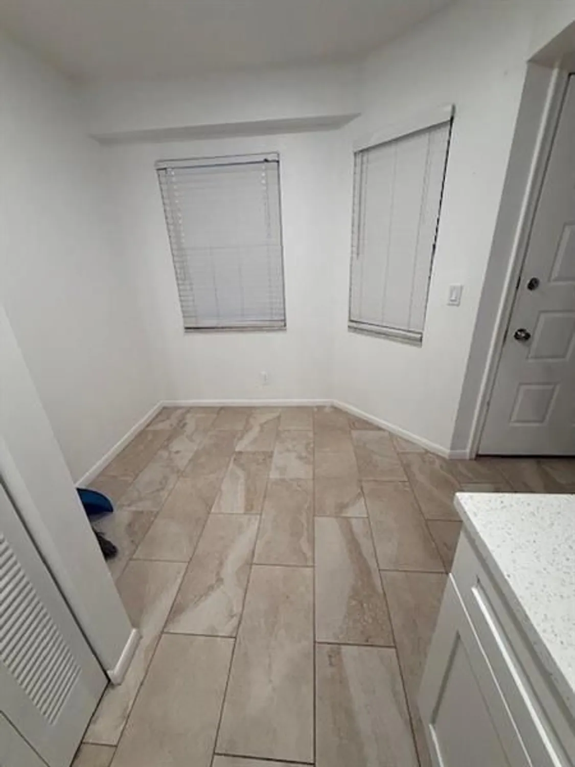 Property Slideshow image 3 of 26 | 1200 sw 124th ter apt 405, Pembroke Pines, FL, 33027