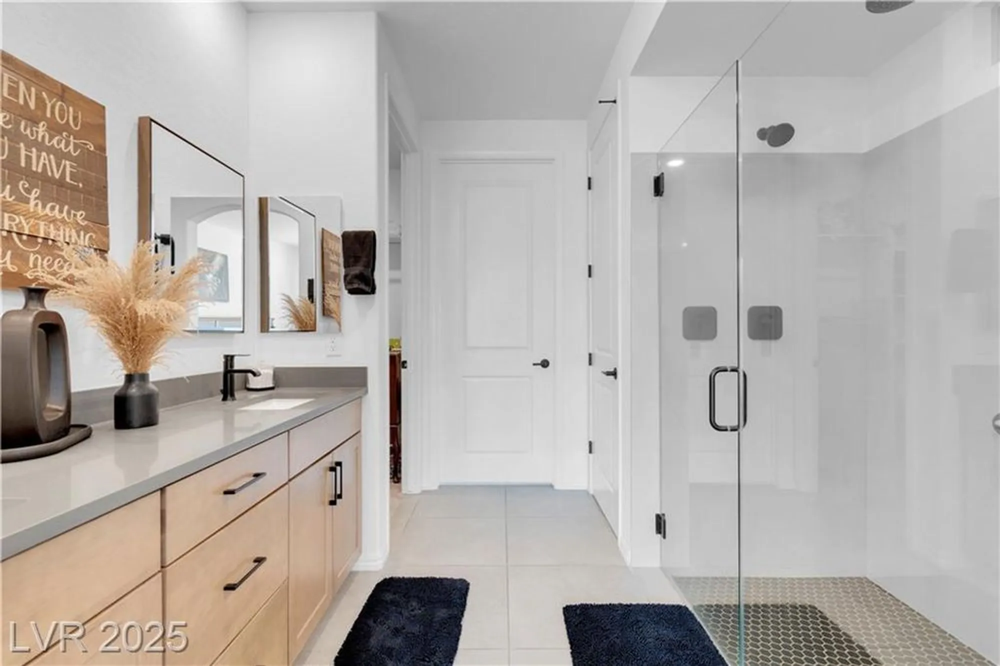 Property Slideshow image 28 of 69 | 124 lake oasis st, Henderson, NV, 89011