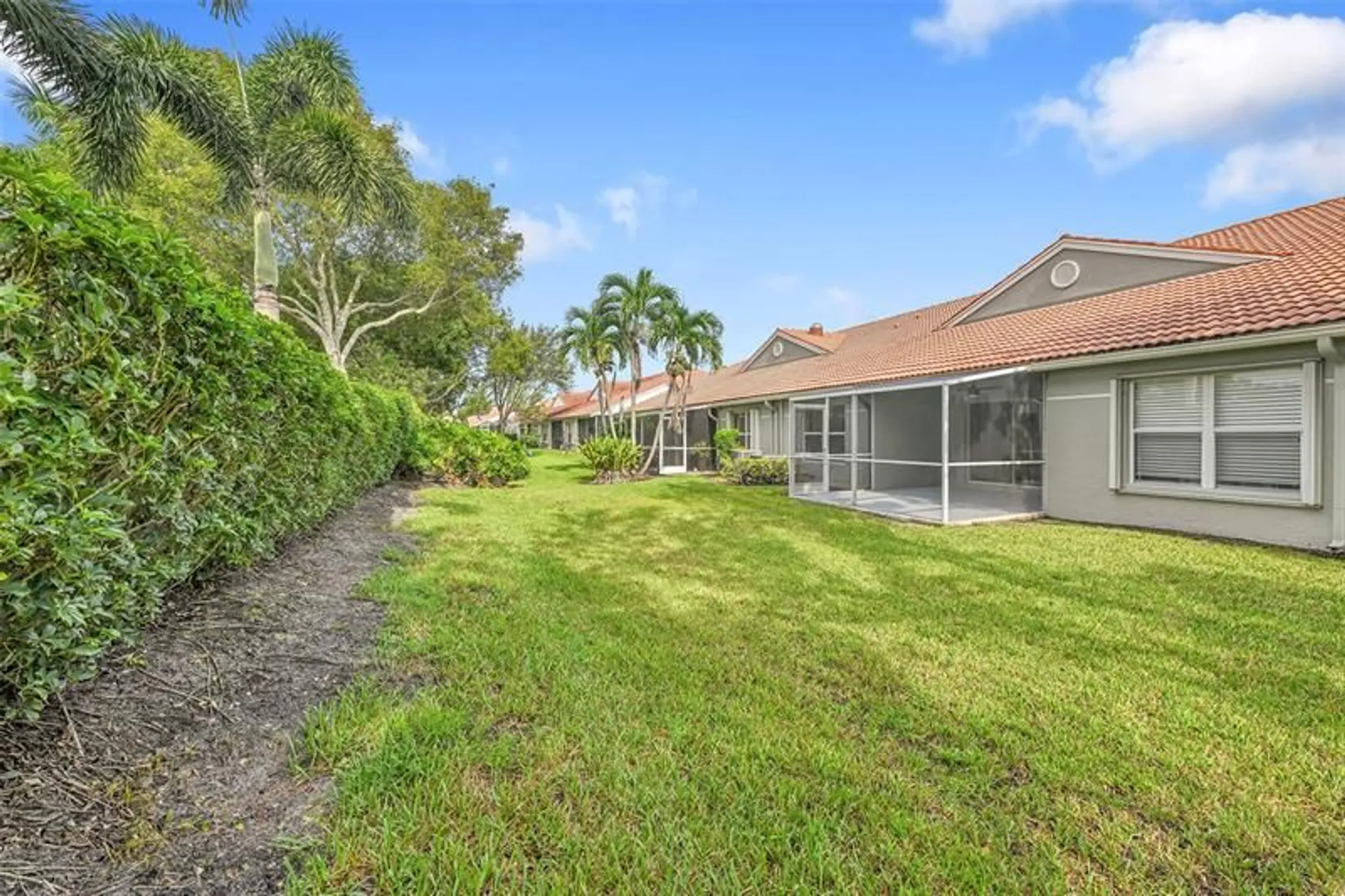 Property Slideshow image 32 of 62 | 8402 logia cir, Boynton Beach, FL, 33472