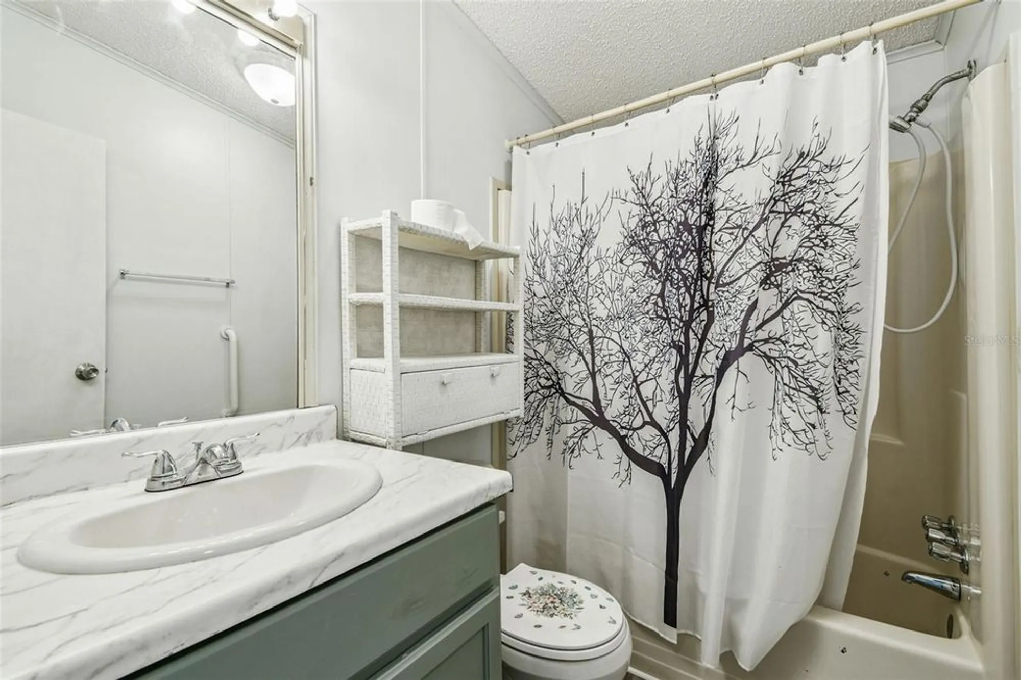 Property Slideshow image 41 of 77 | 1811 sherwood hill dr, Lakeland, FL, 33810