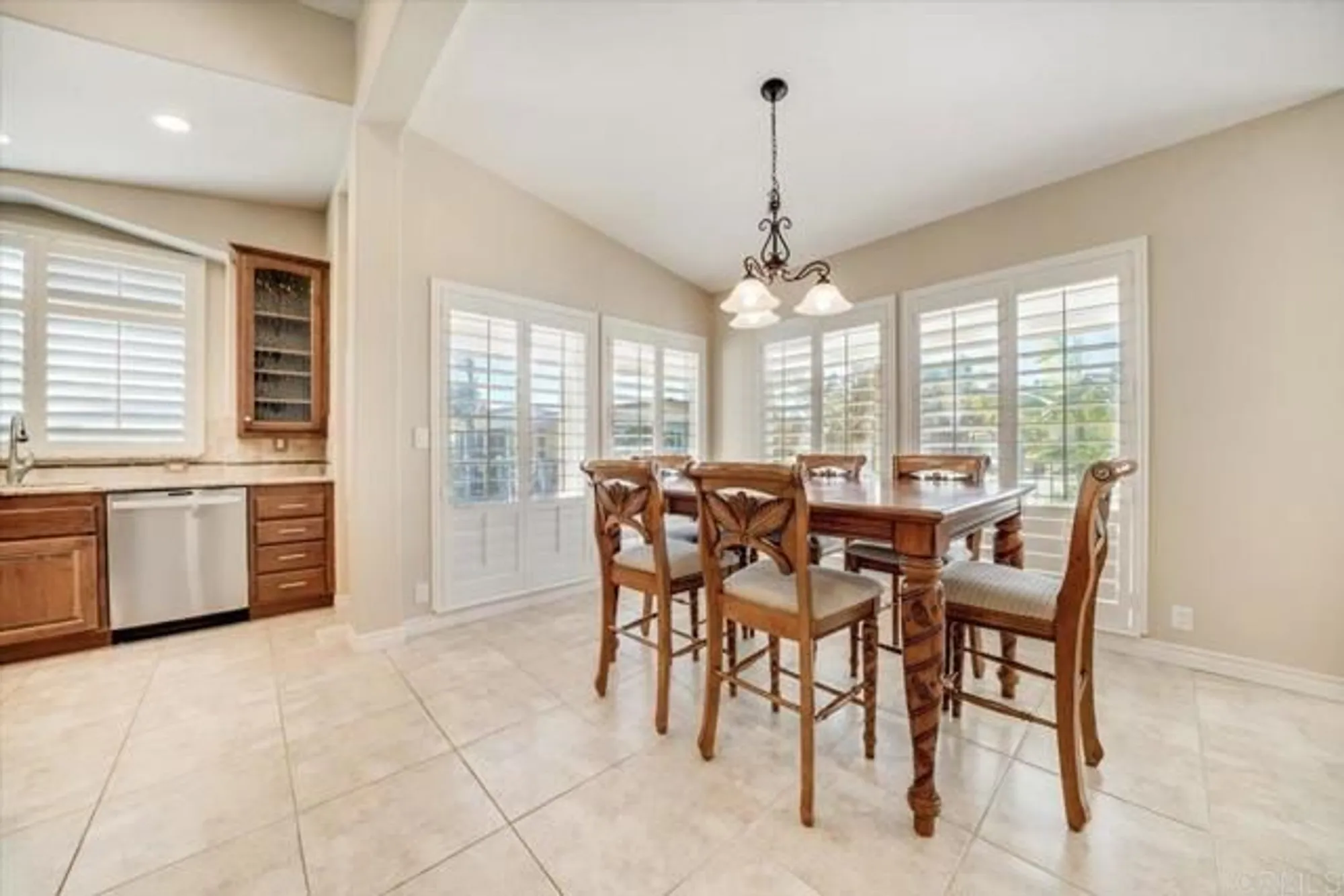 Property Slideshow image 9 of 53 | 3438 don ortega dr, Carlsbad, CA, 92010