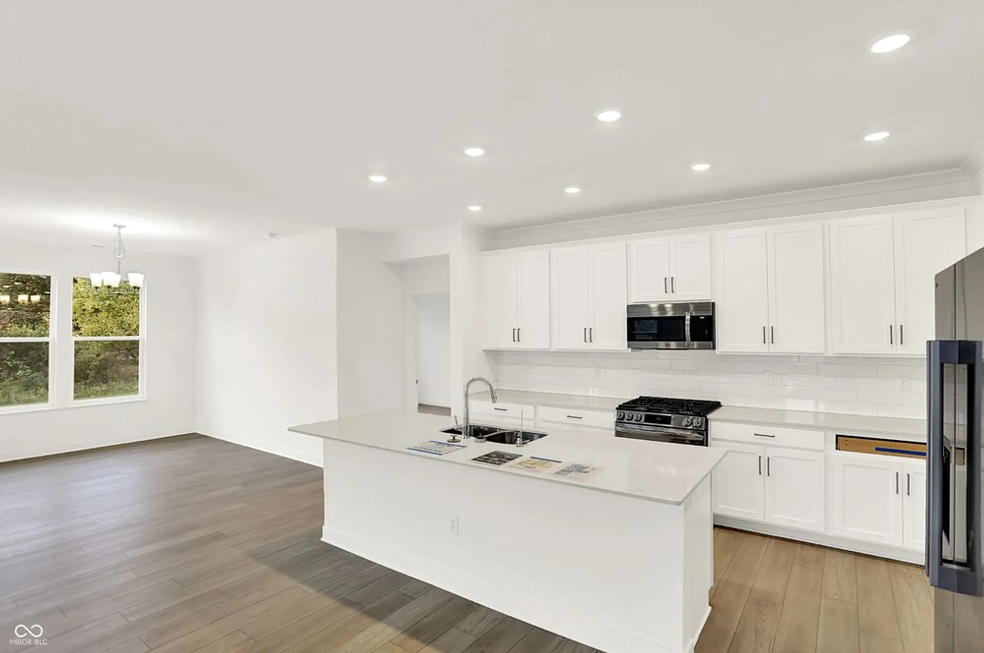 Property Slideshow image 13 of 40 | 5357 nettleton way, Avon, IN, 46123