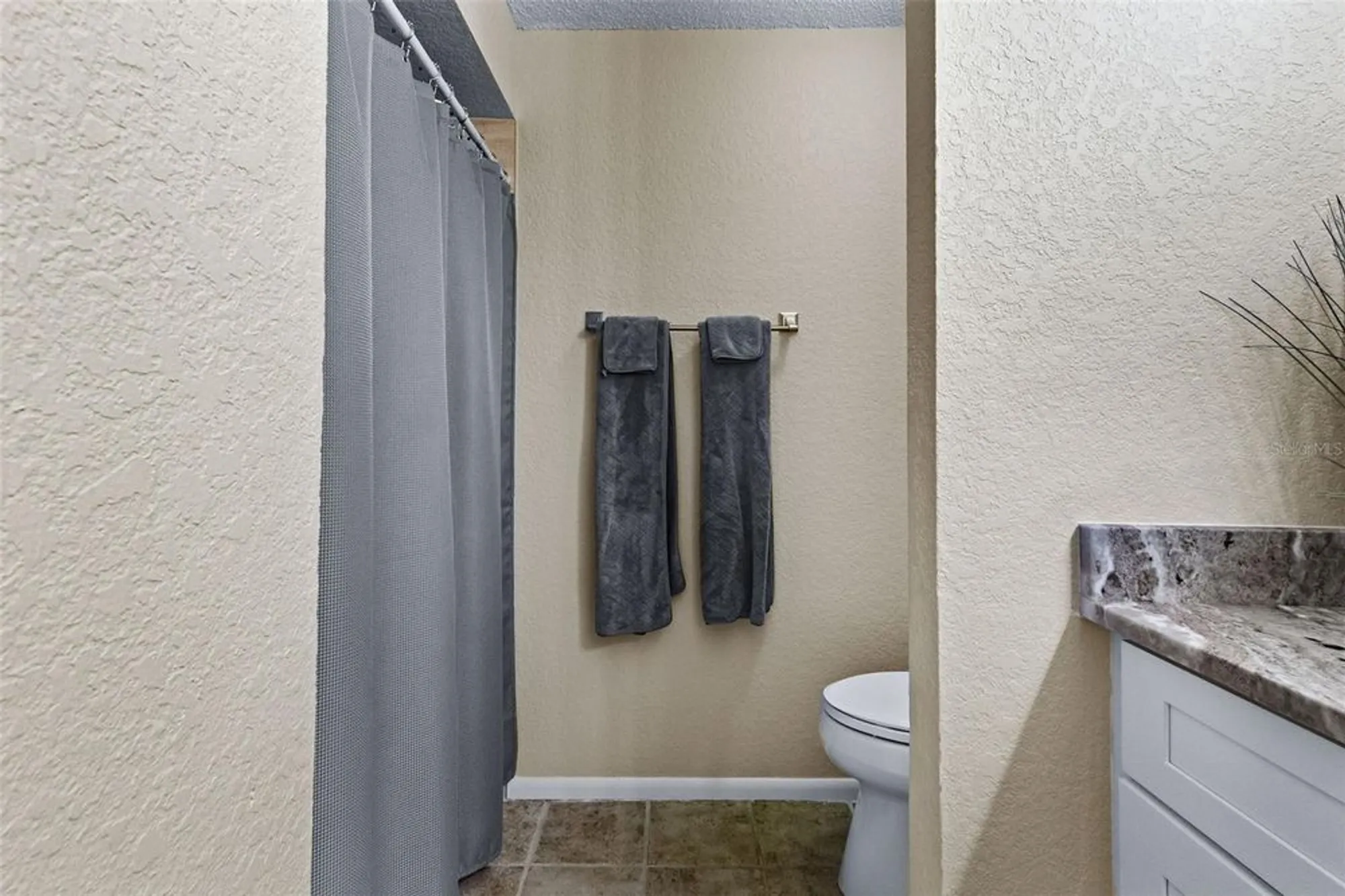 Property Slideshow image 23 of 37 | 1417 heather ridge blvd, Dunedin, FL, 34698